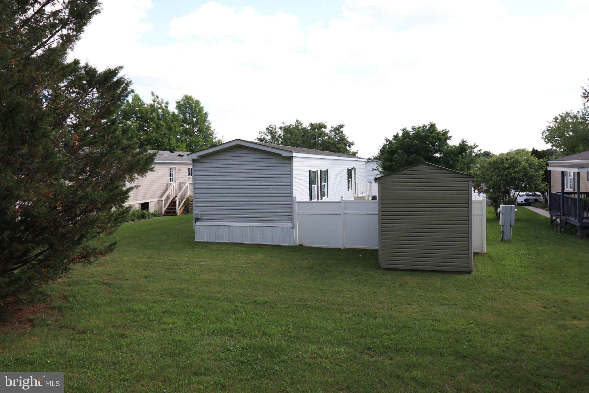 REGENCY LAKES - Residential