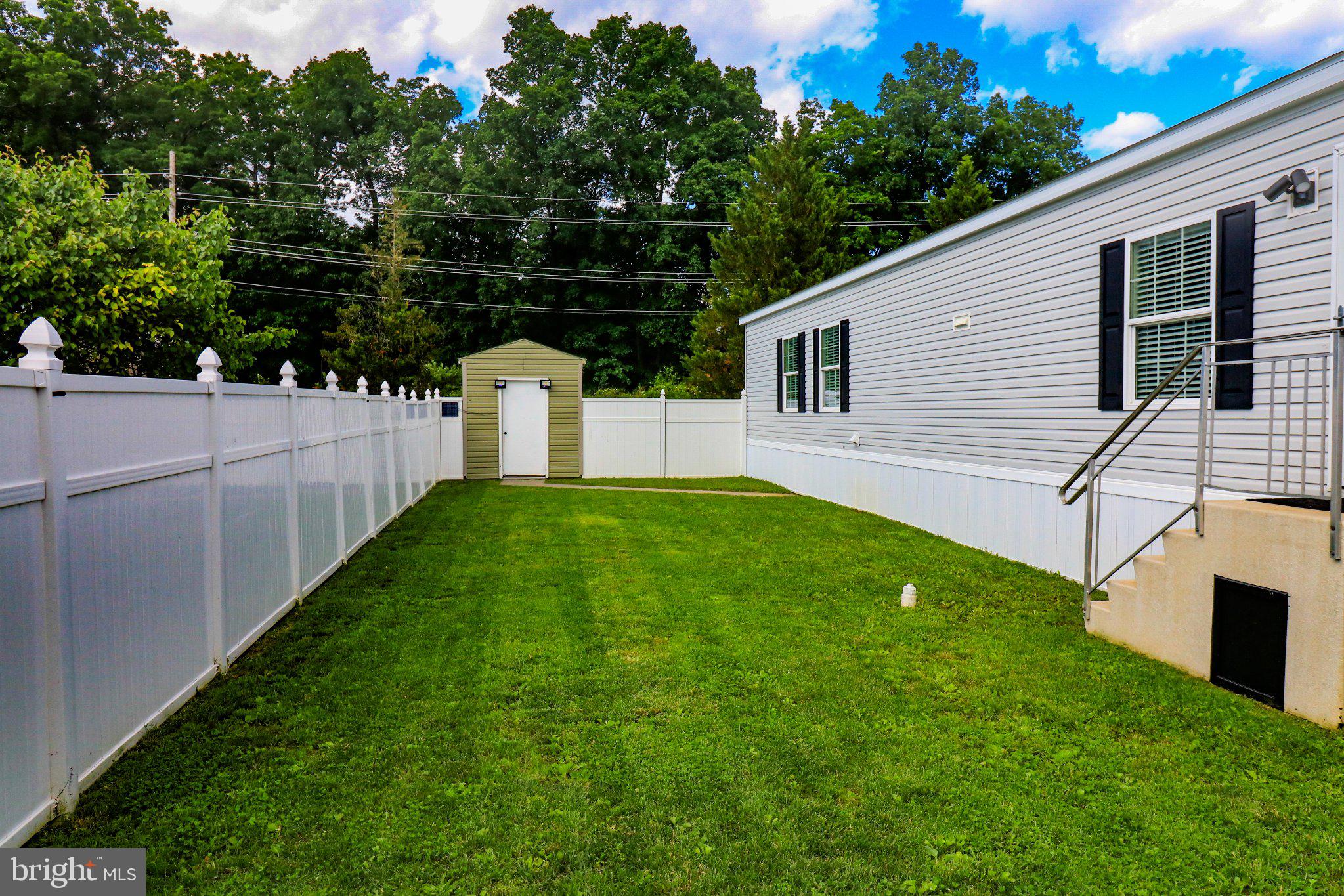 REGENCY LAKES - Residential