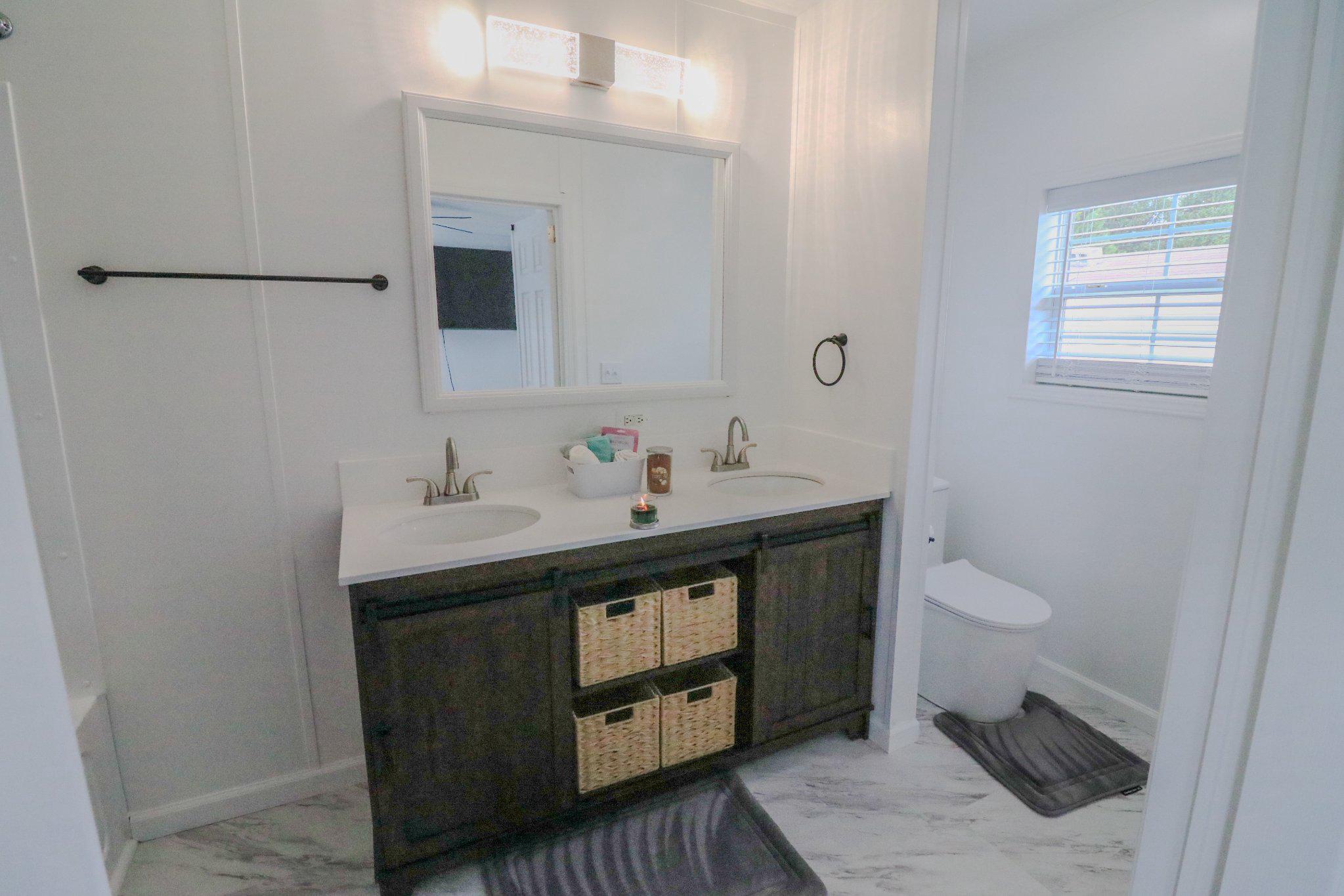 REGENCY LAKES - Residential