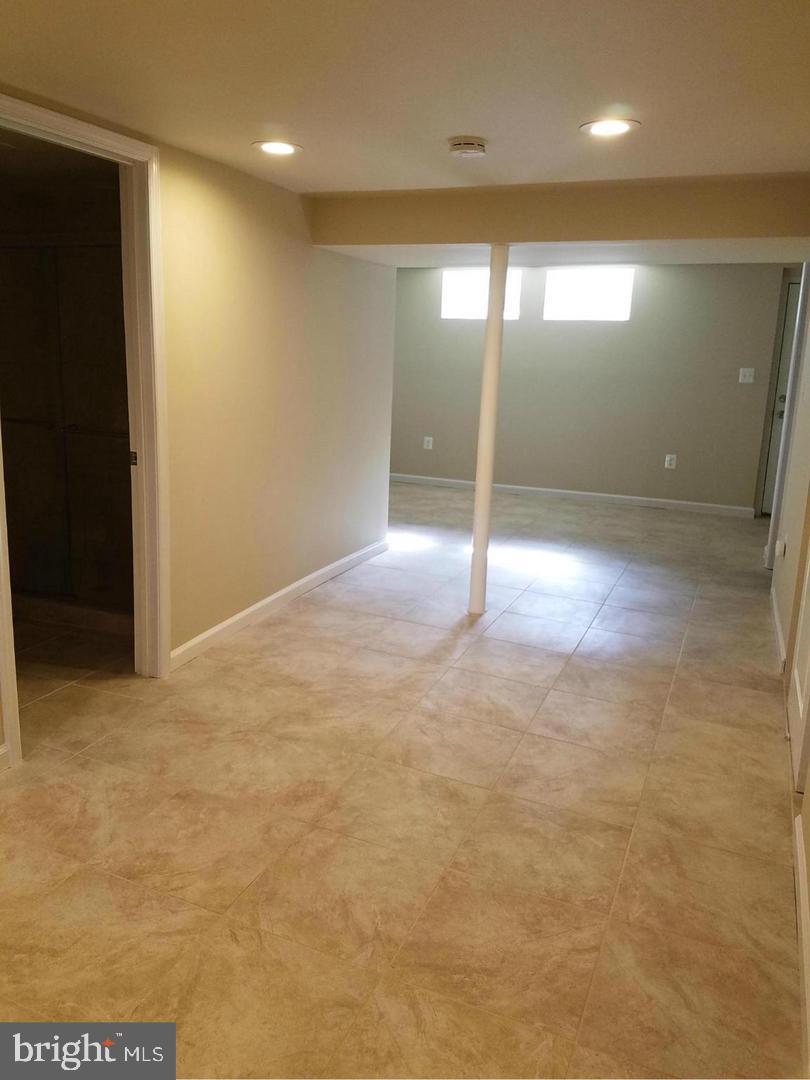 ANDOVER HEIGHTS - Residential Lease