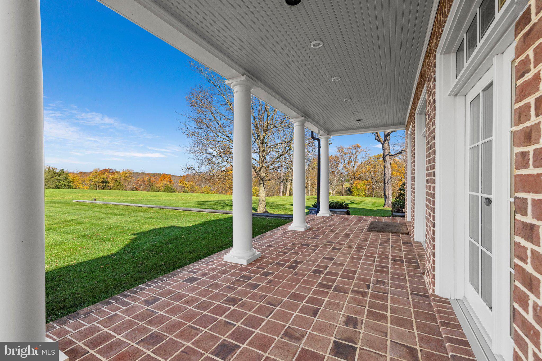 RUSSELL - Residential