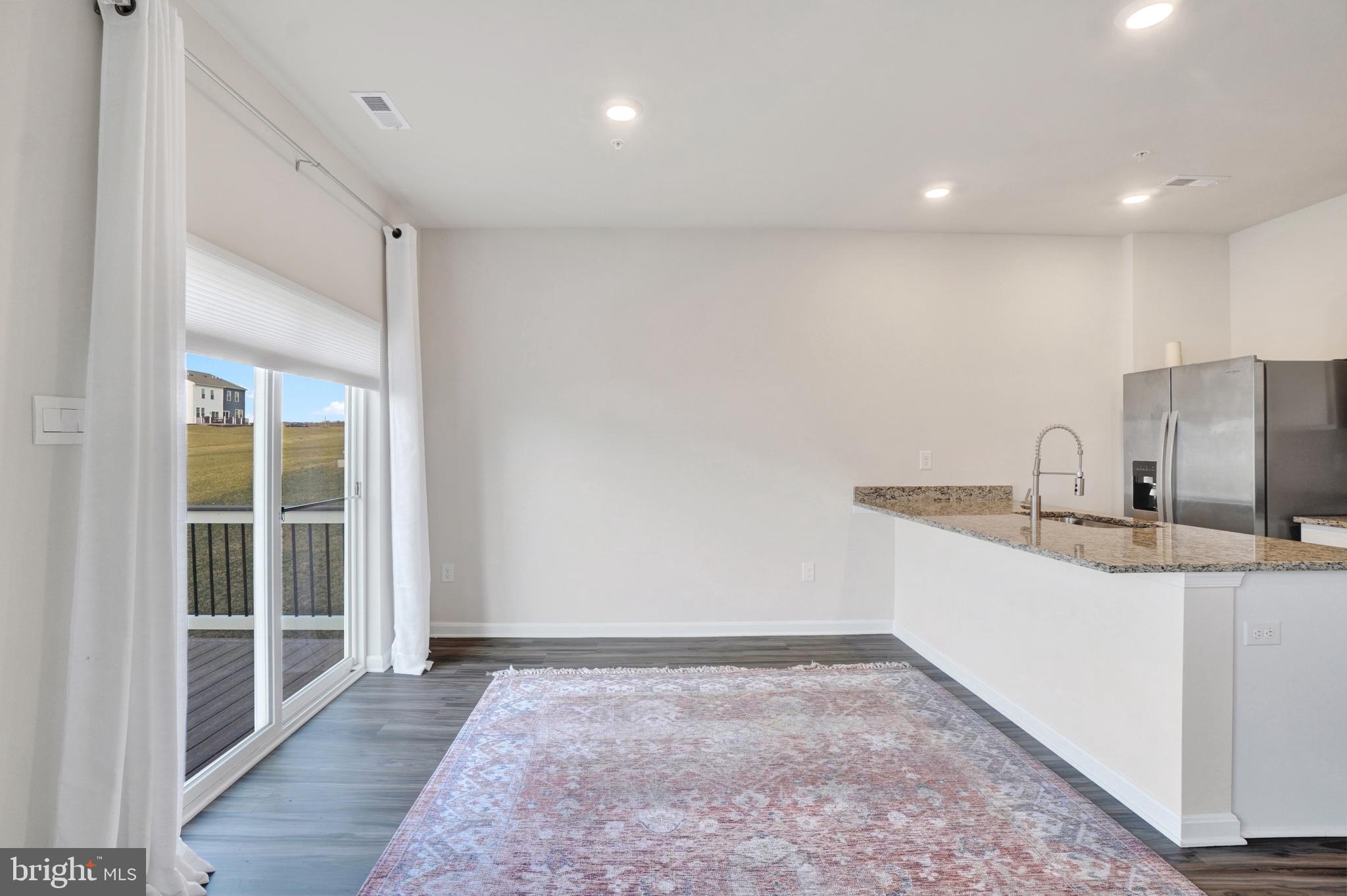 LOCUST RUN - Residential