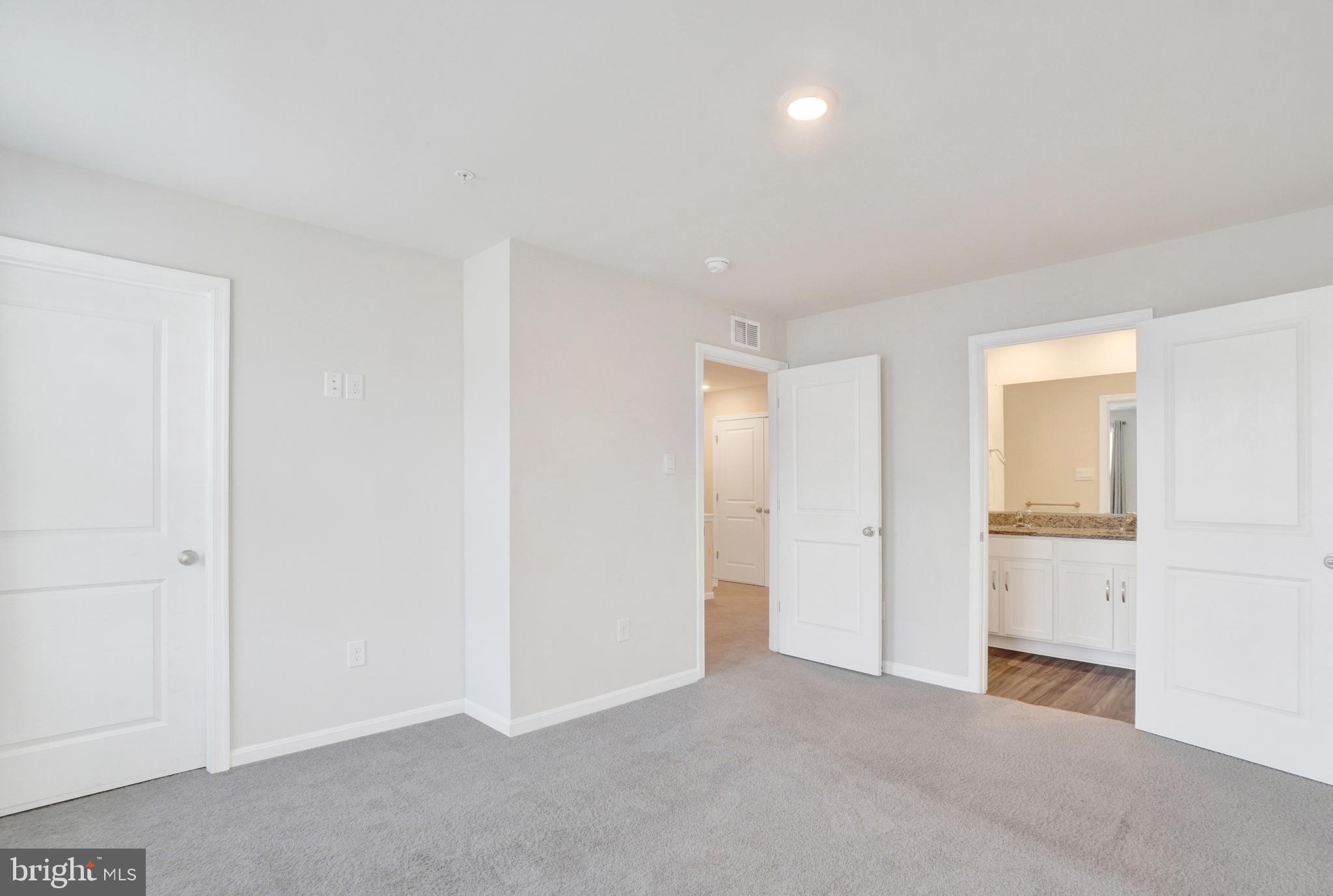 LOCUST RUN - Residential
