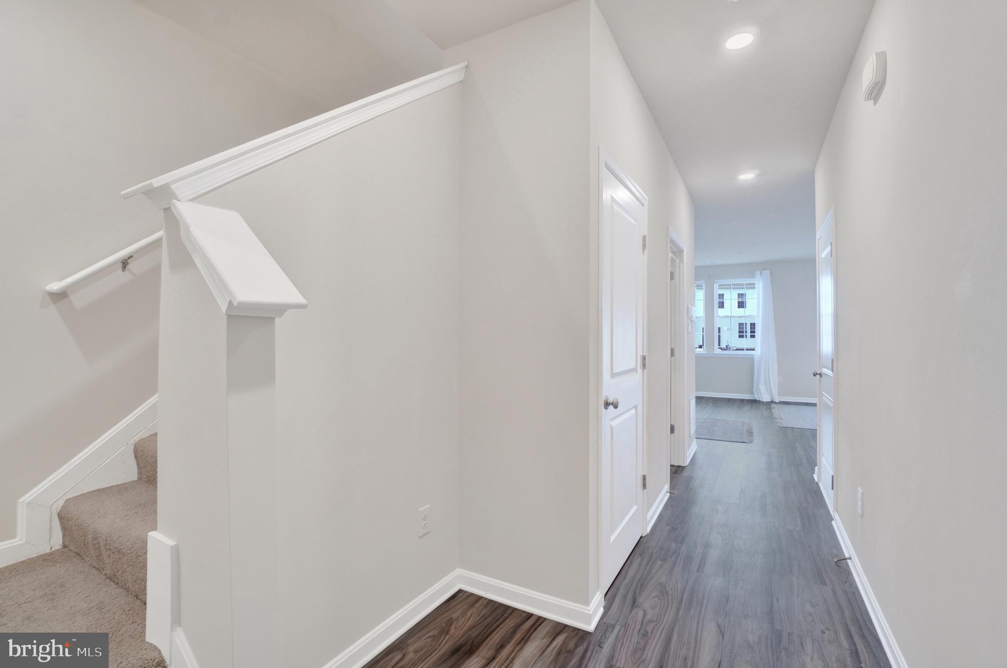 LOCUST RUN - Residential