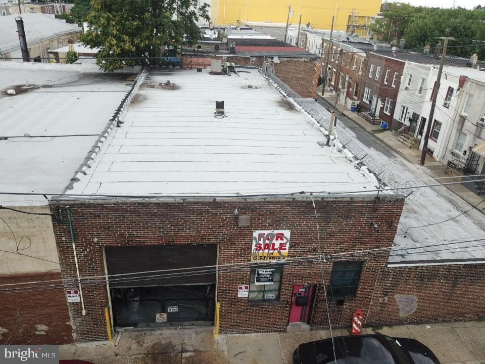 KENSINGTON - Commercial Sale