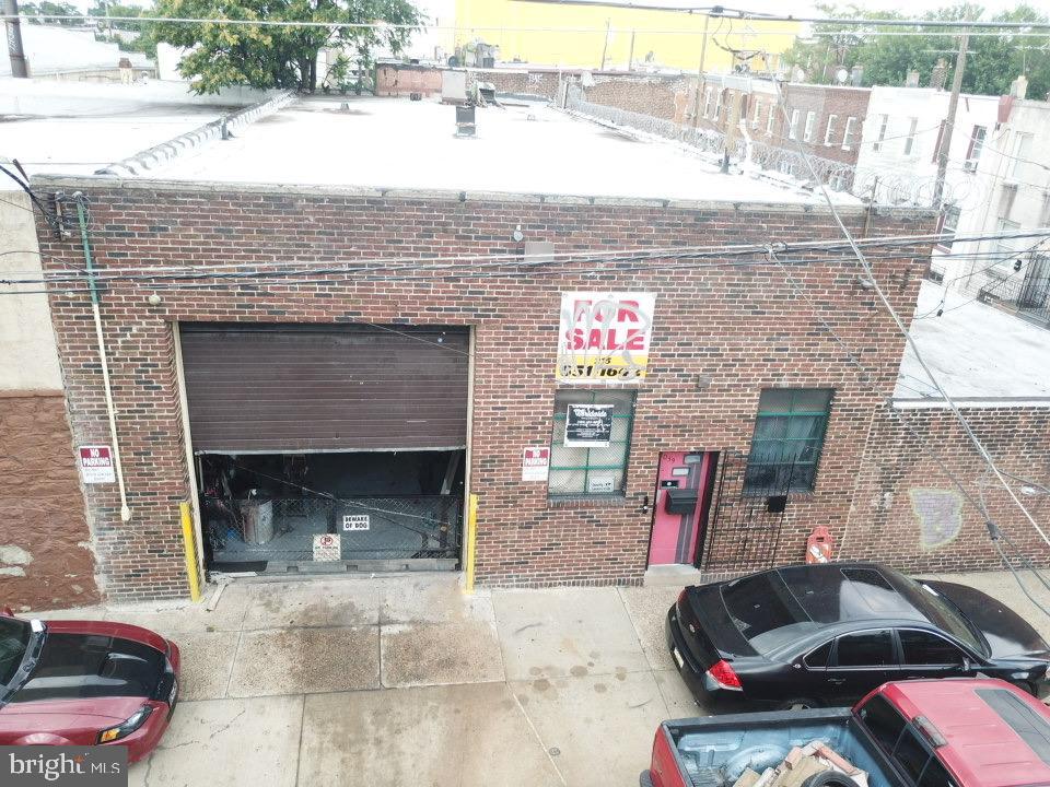 KENSINGTON - Commercial Sale
