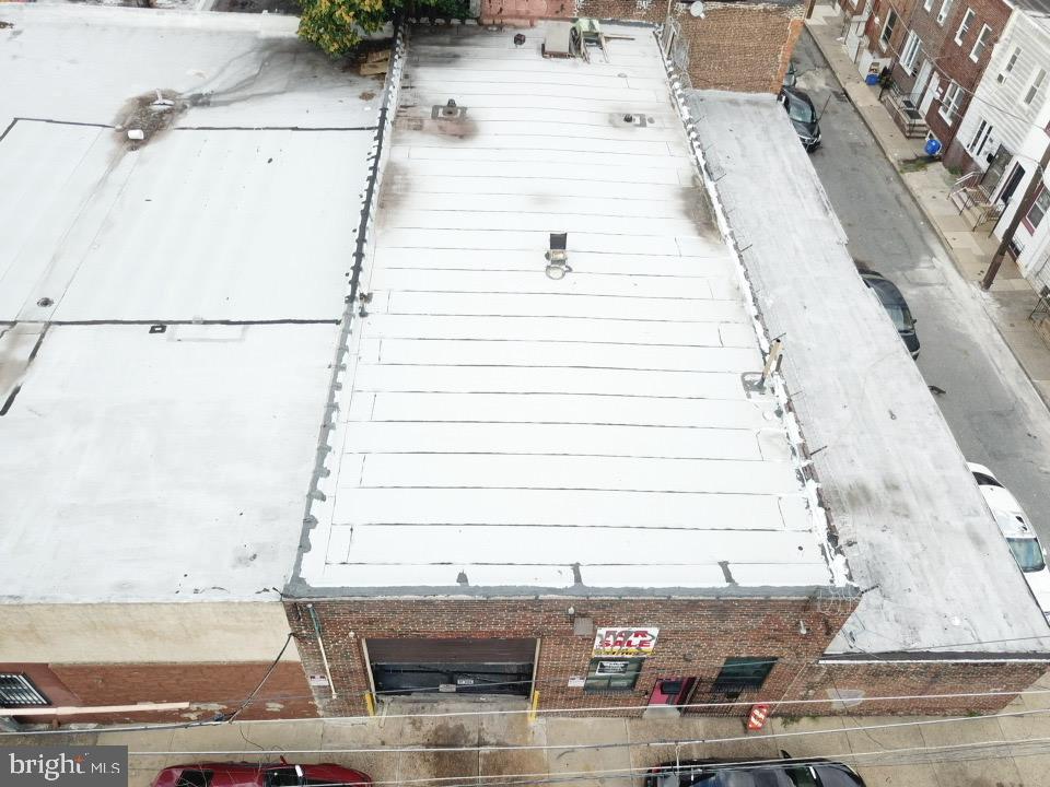 KENSINGTON - Commercial Sale