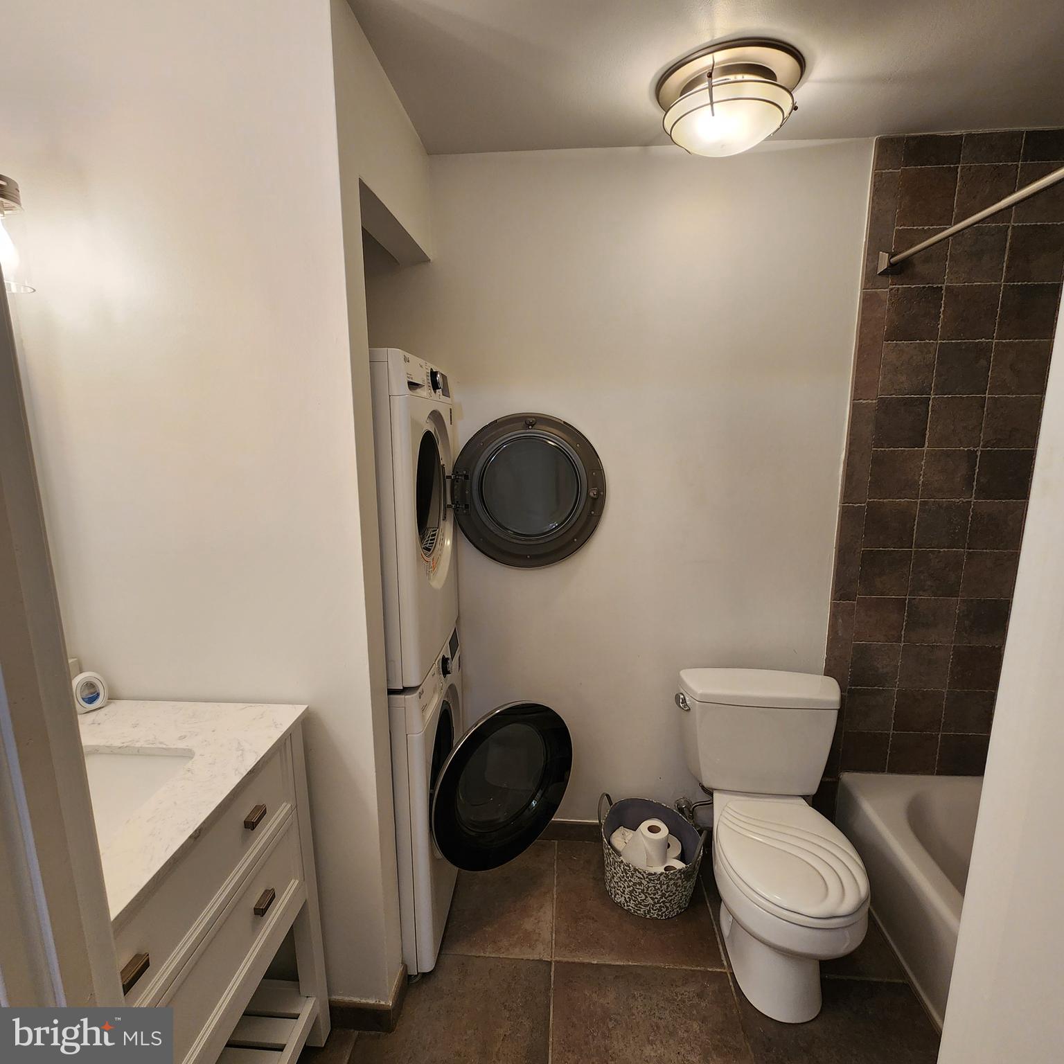WASHINGTON SQ WEST - Residential