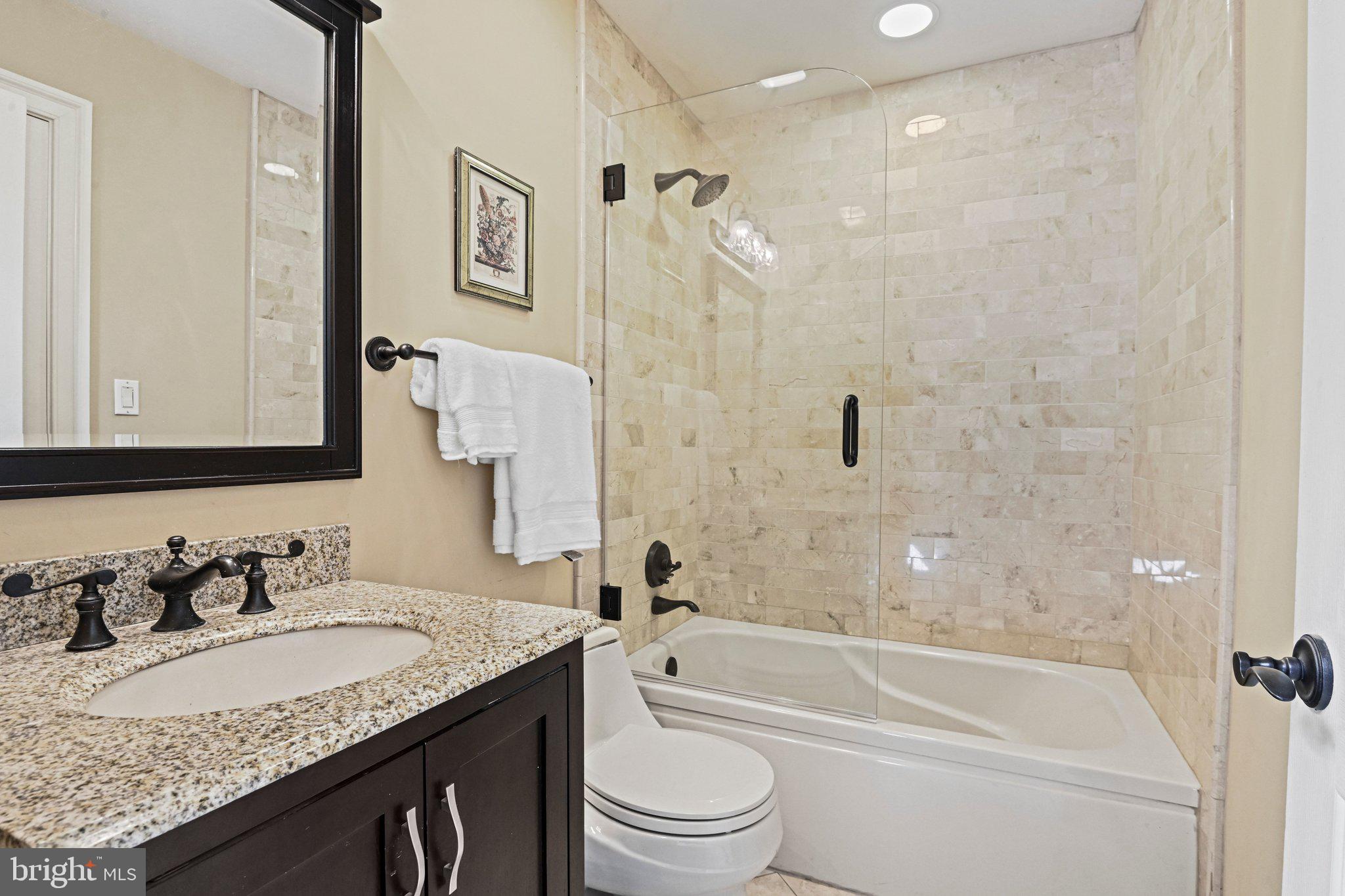 FALCON RIDGE - Residential