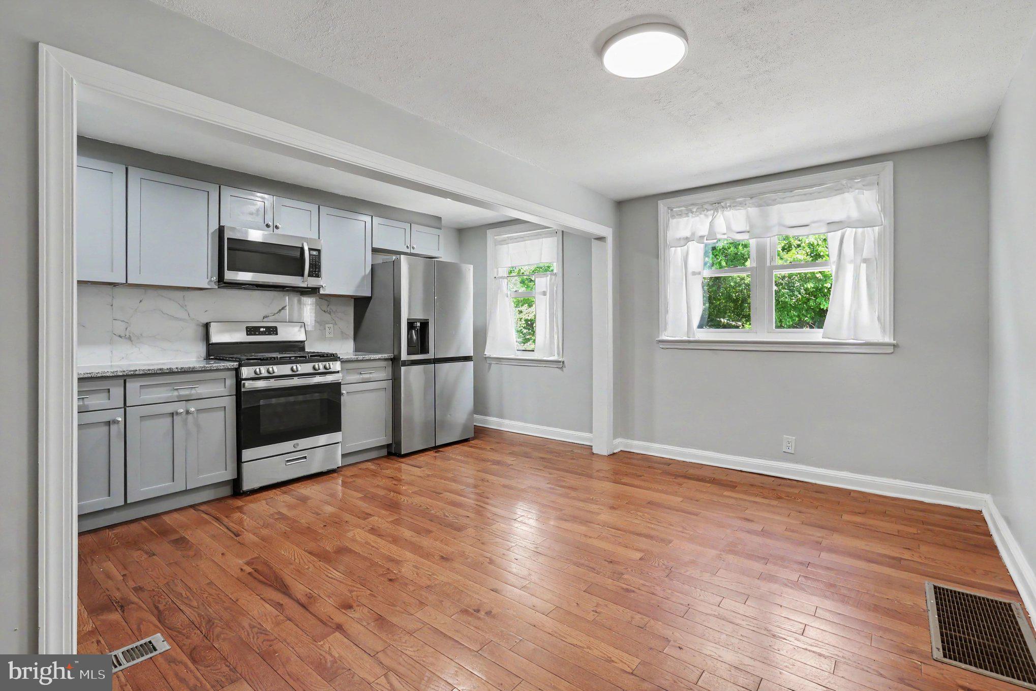 CLIFTON HEIGHTS - Residential
