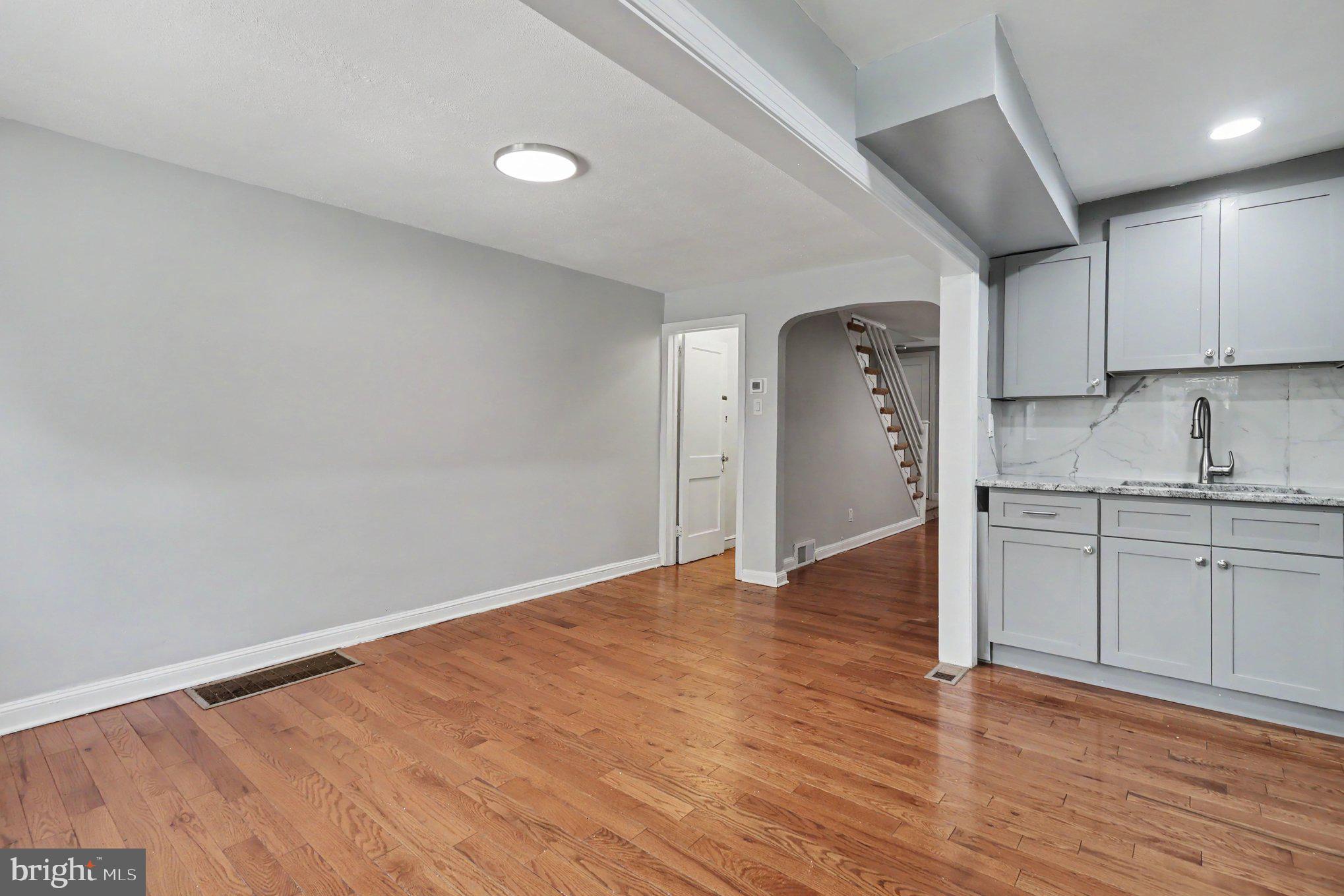 CLIFTON HEIGHTS - Residential