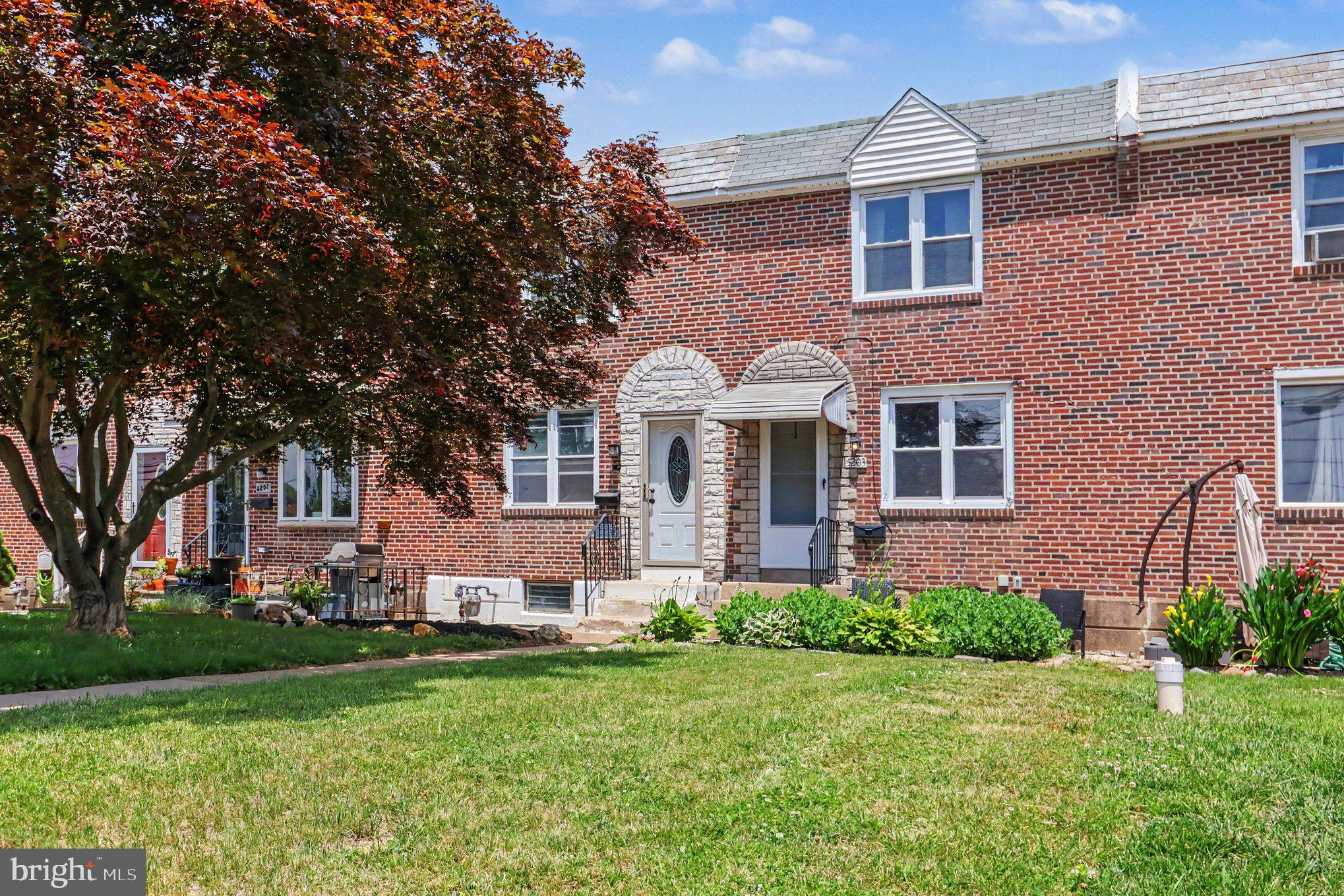 CLIFTON HEIGHTS - Residential