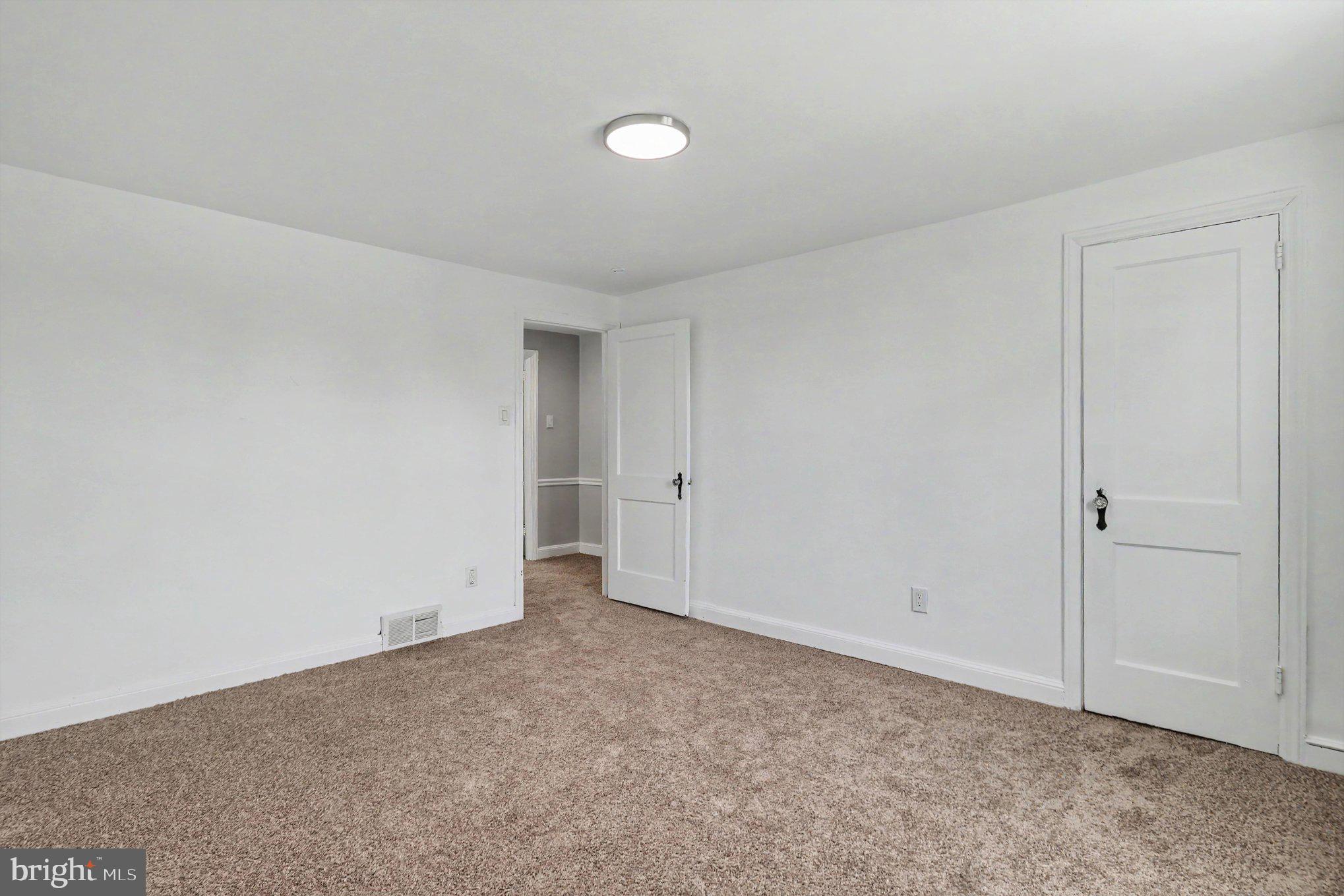 CLIFTON HEIGHTS - Residential