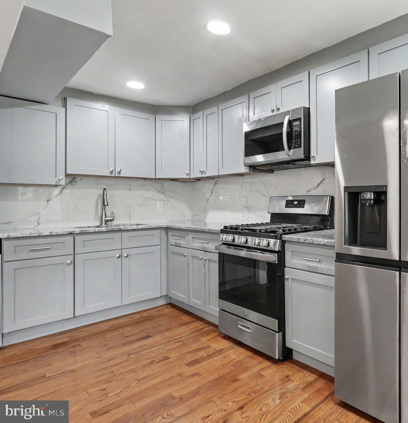 CLIFTON HEIGHTS - Residential