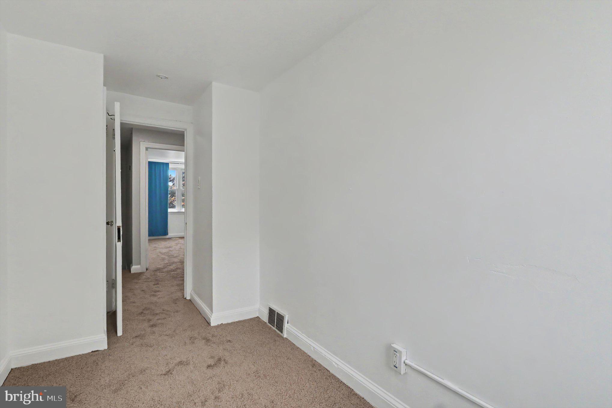 CLIFTON HEIGHTS - Residential