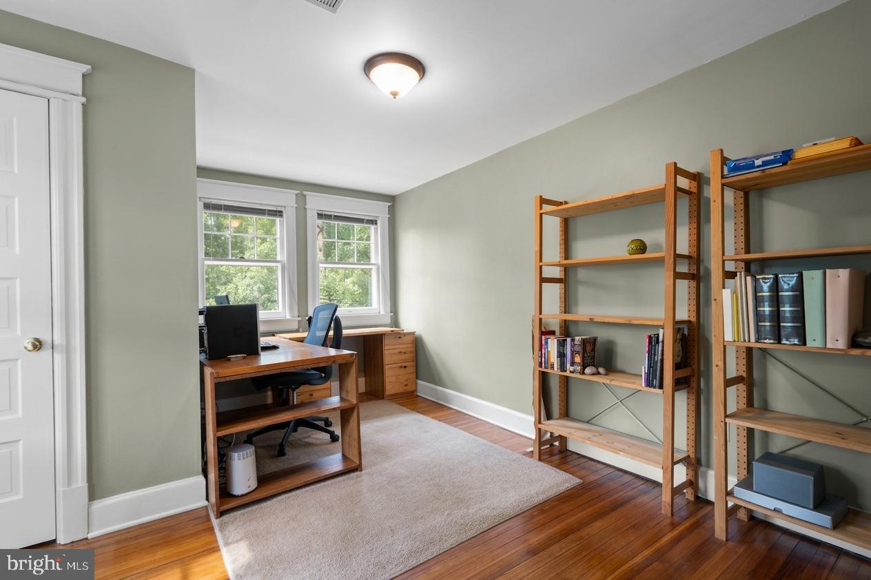 HYATTSVILLE - Residential