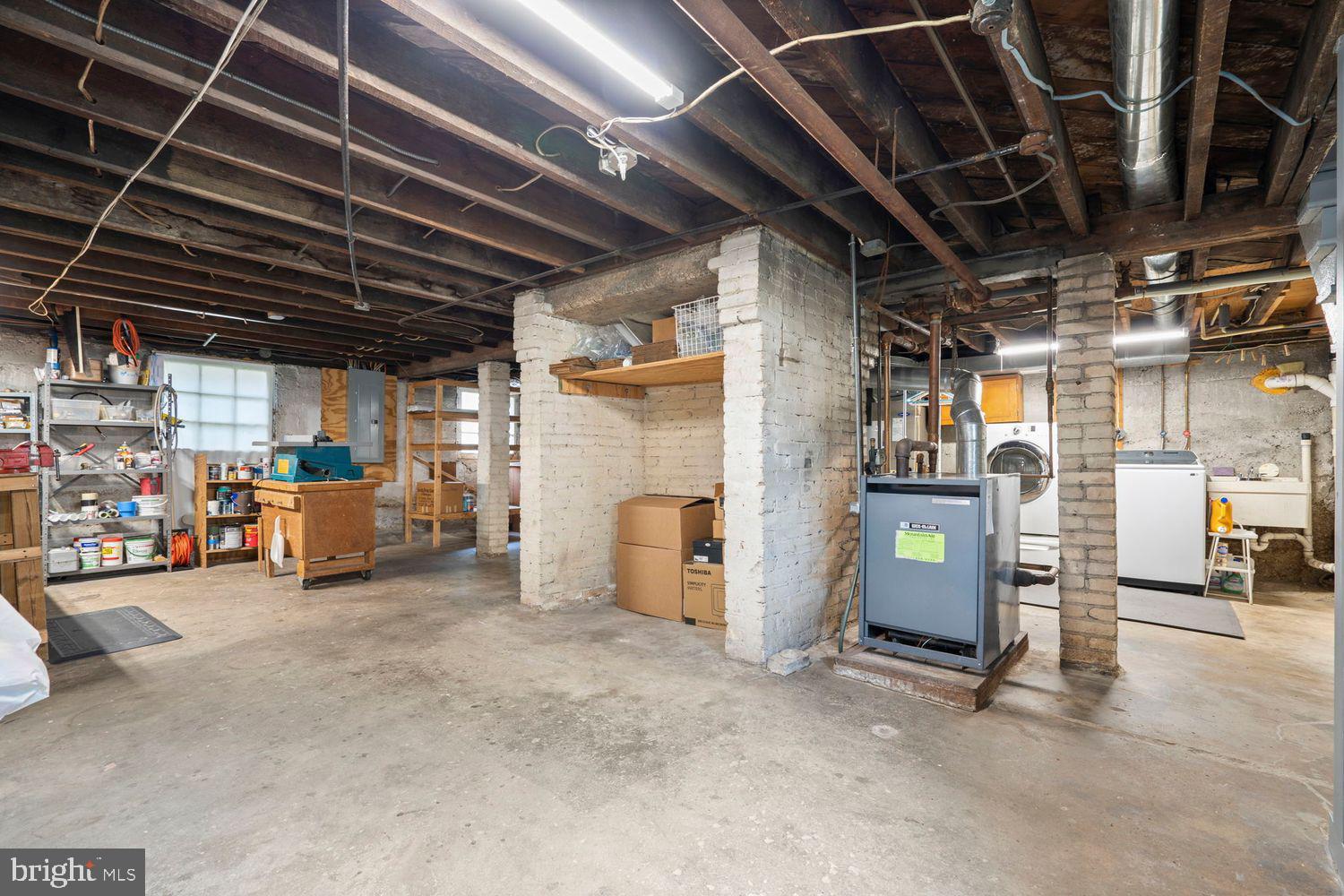 HYATTSVILLE - Residential