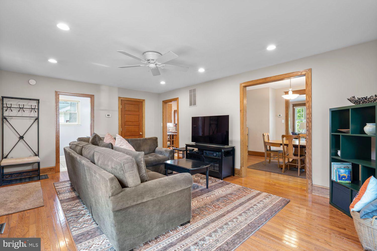HYATTSVILLE - Residential