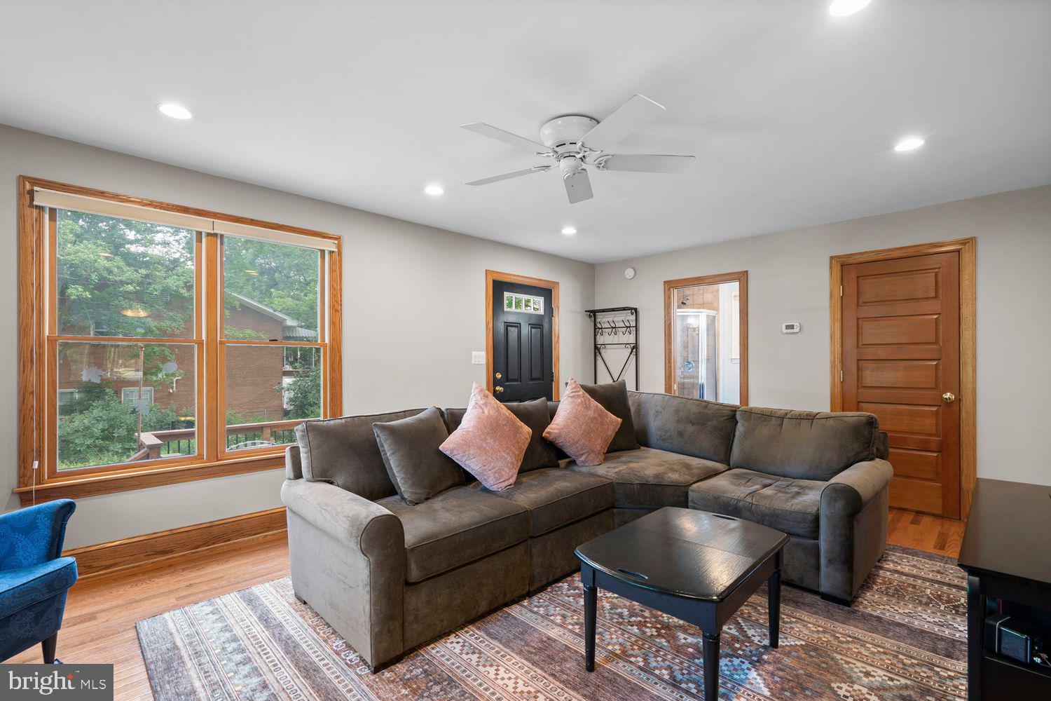 HYATTSVILLE - Residential