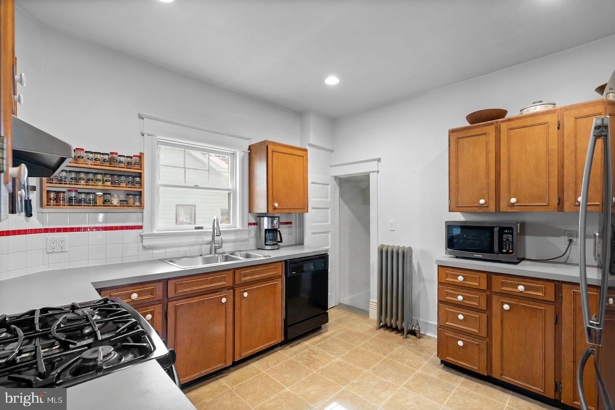 HYATTSVILLE - Residential