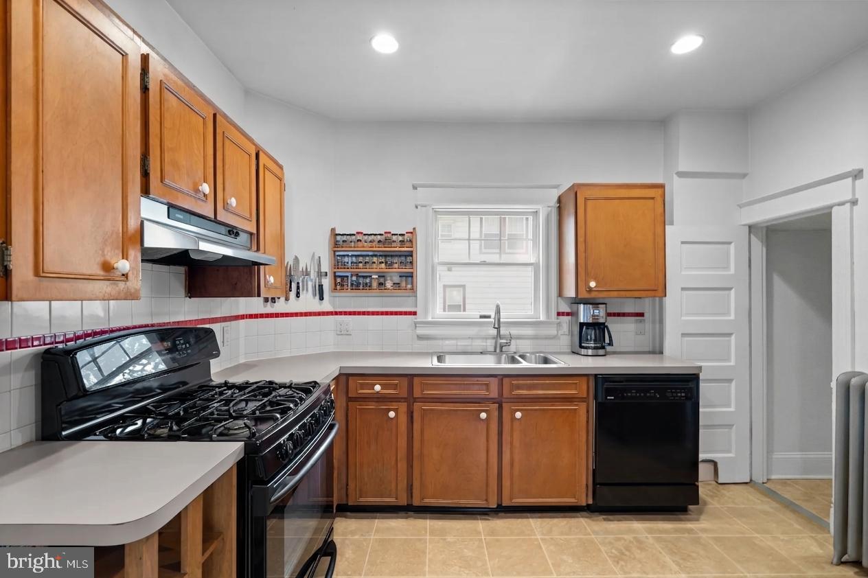 HYATTSVILLE - Residential