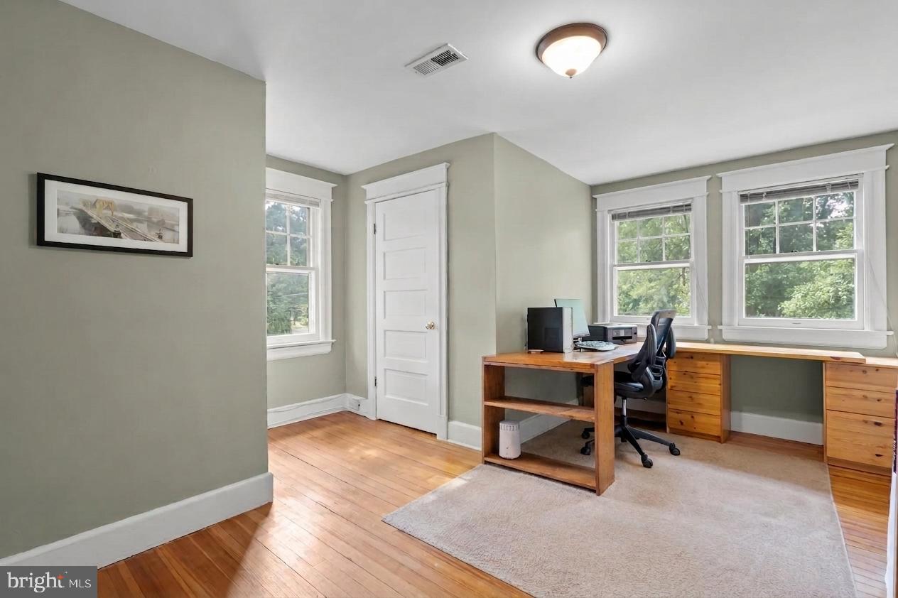 HYATTSVILLE - Residential