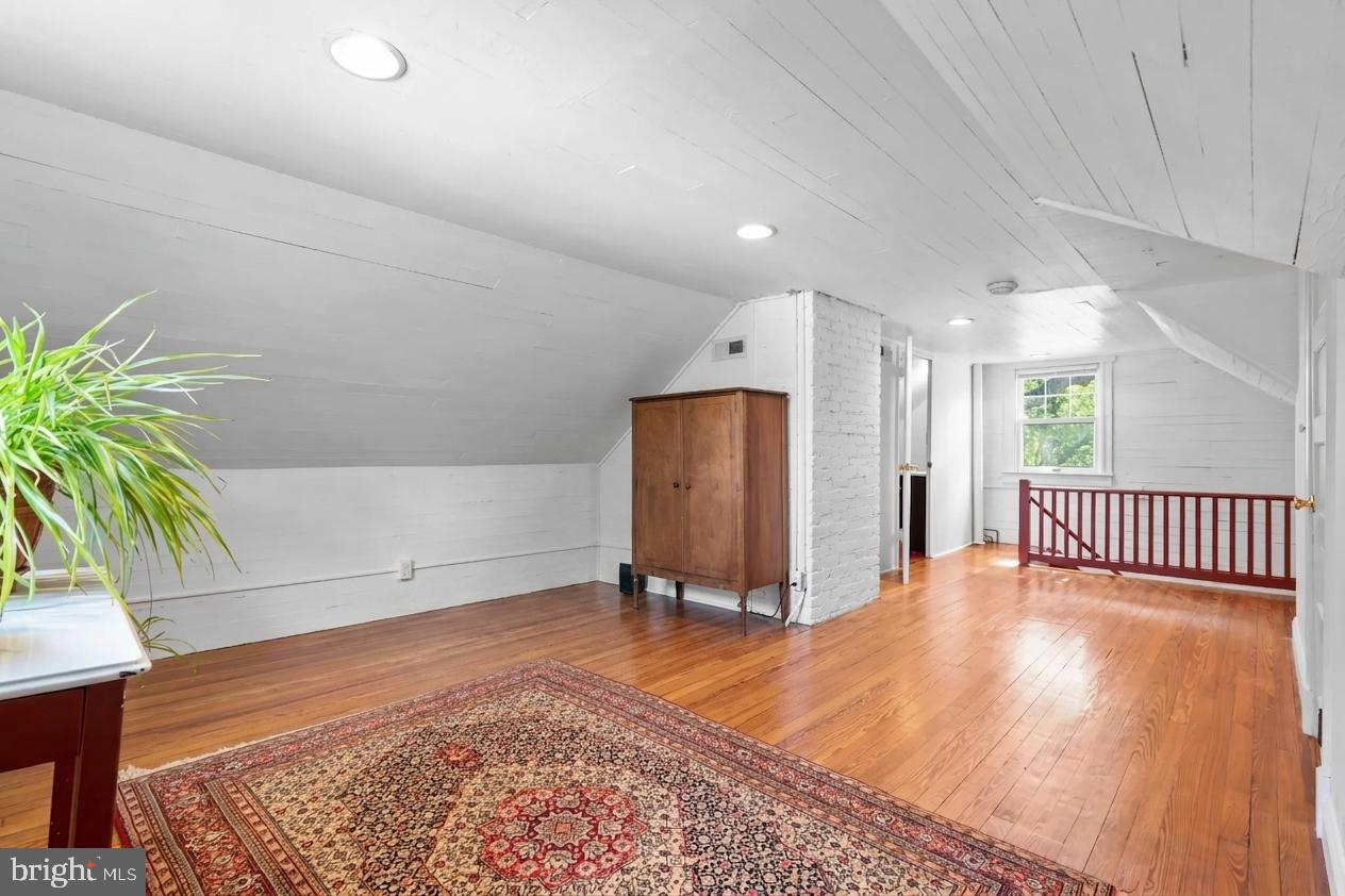 HYATTSVILLE - Residential