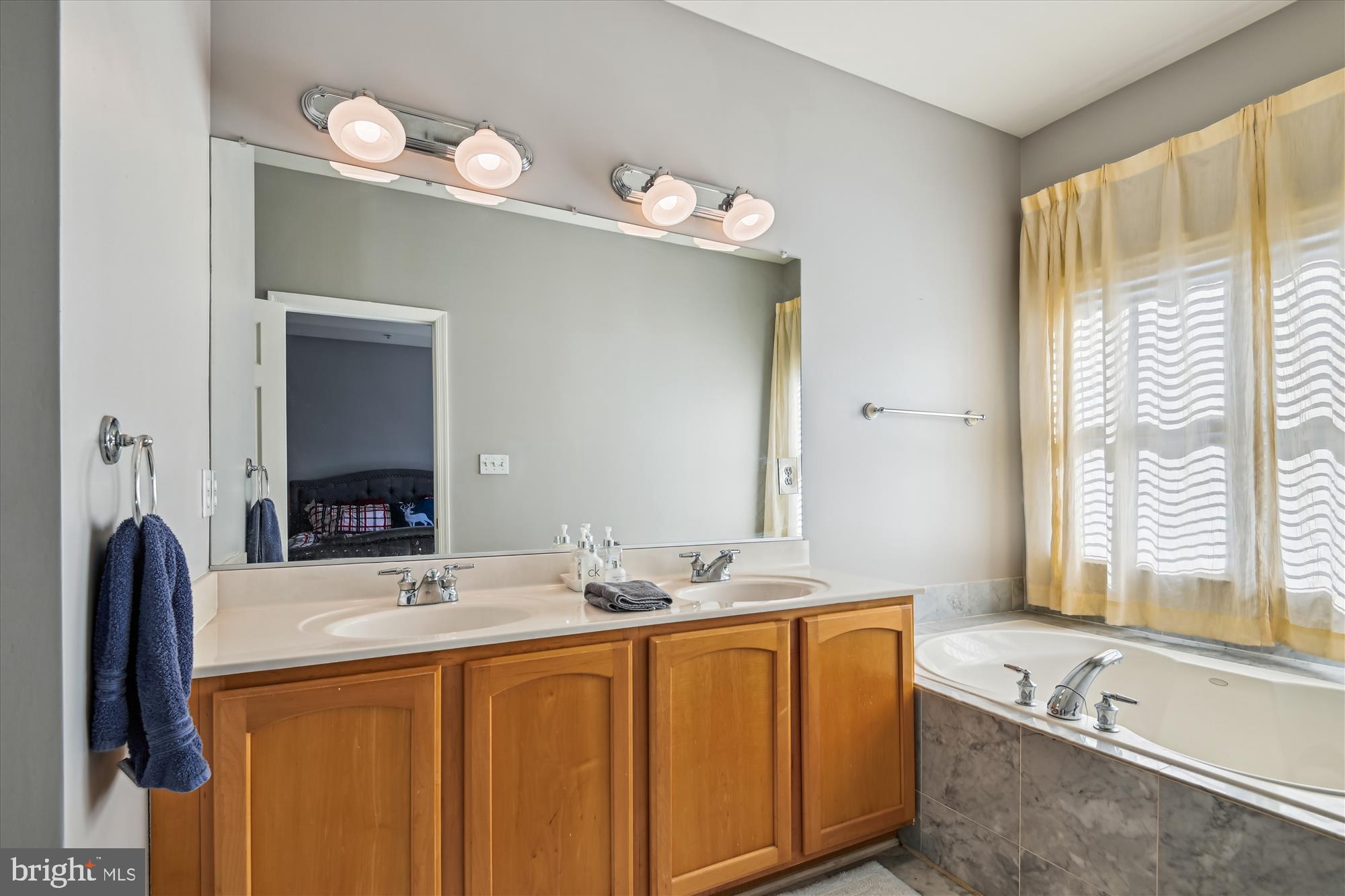 NORTH SHORE - Residential