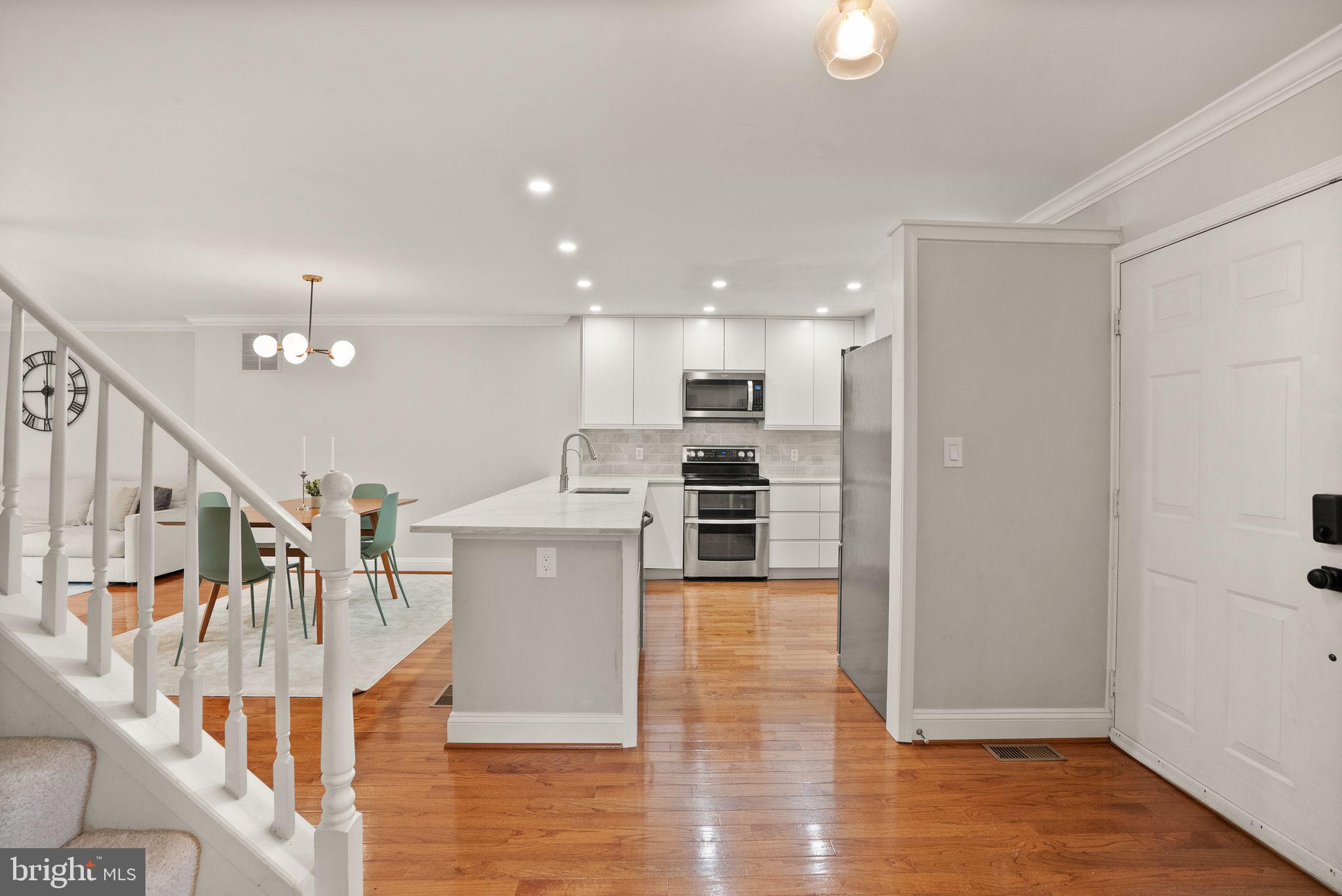 CENTREVILLE GREEN - Residential