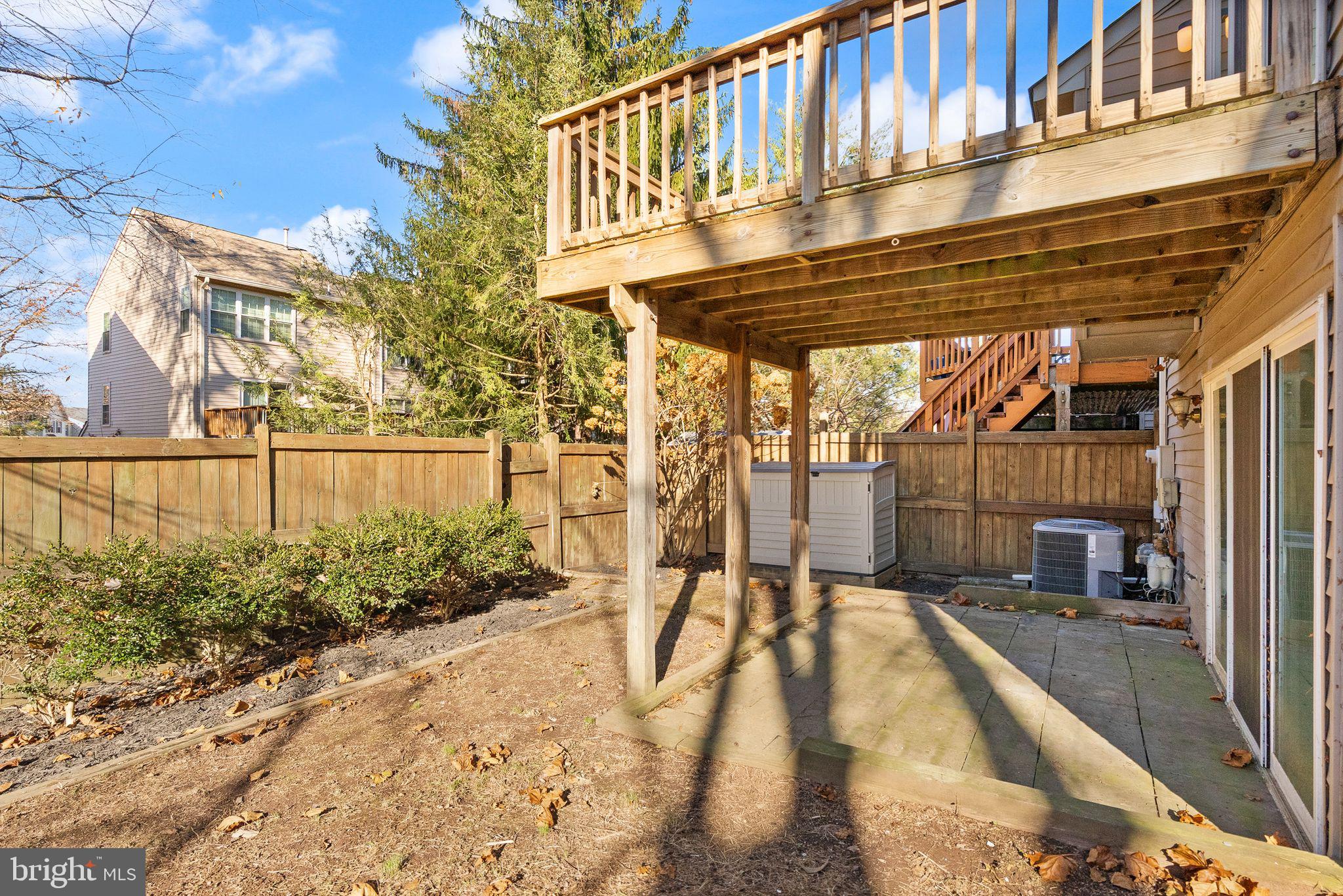 CENTREVILLE GREEN - Residential