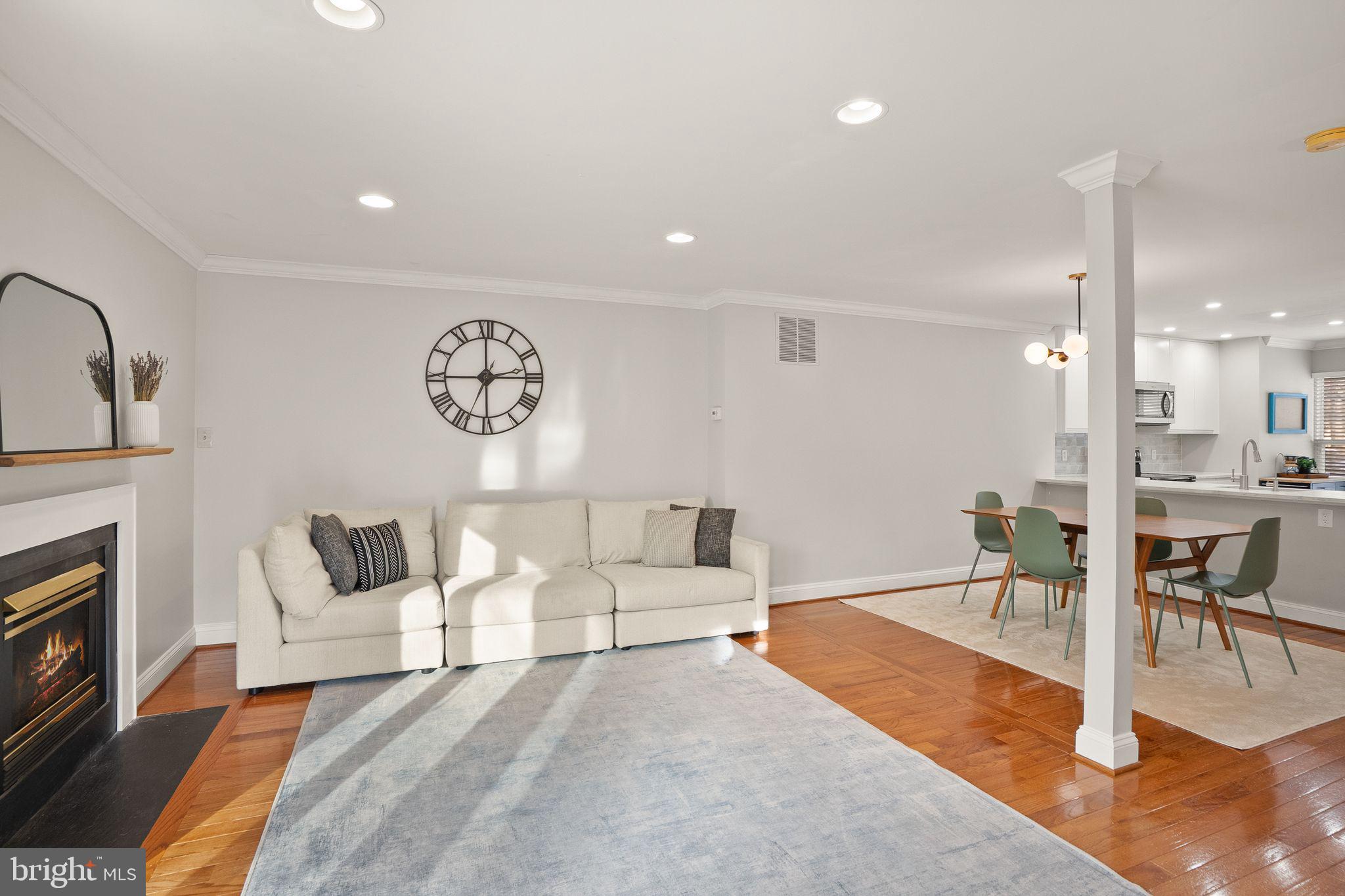 CENTREVILLE GREEN - Residential