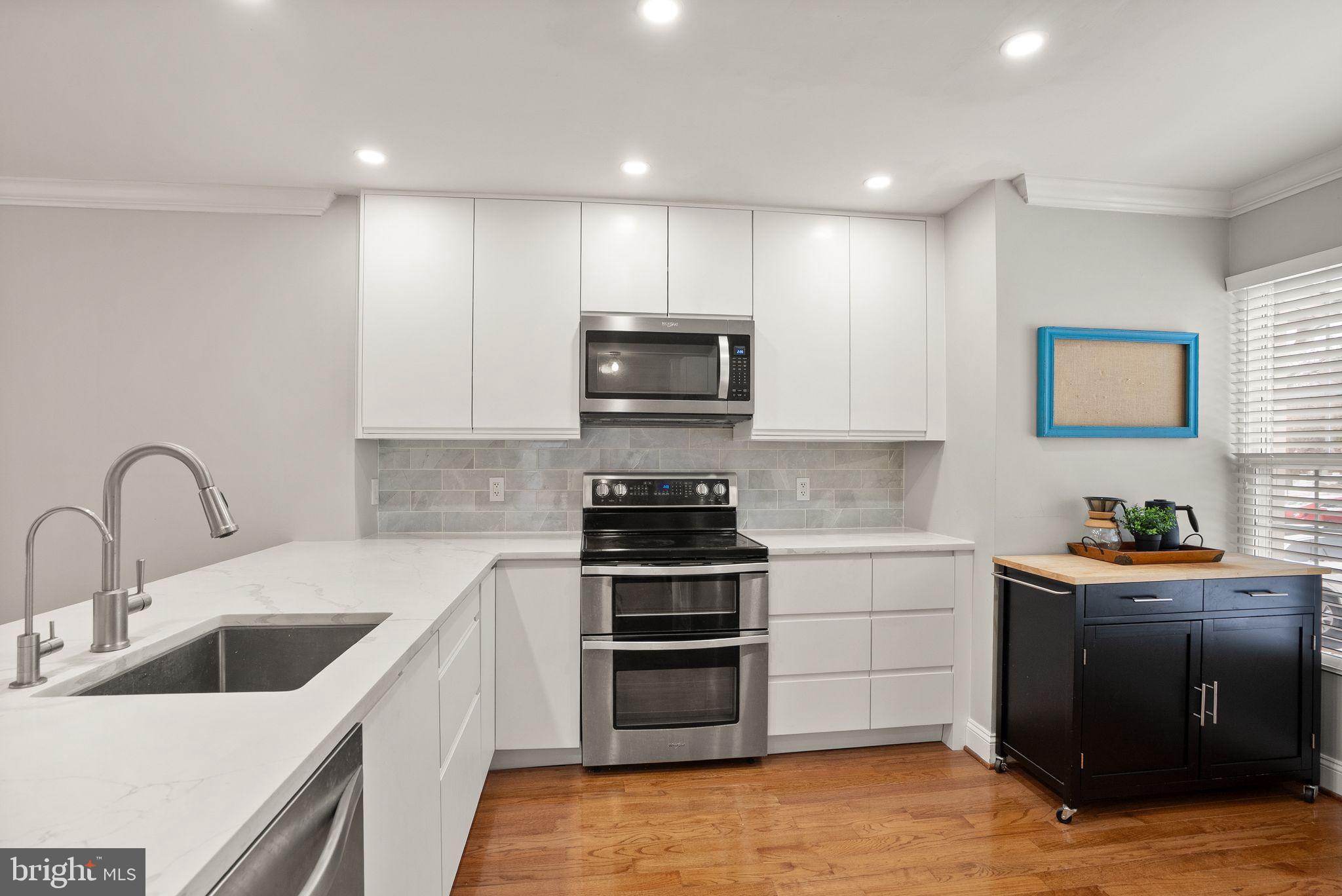 CENTREVILLE GREEN - Residential