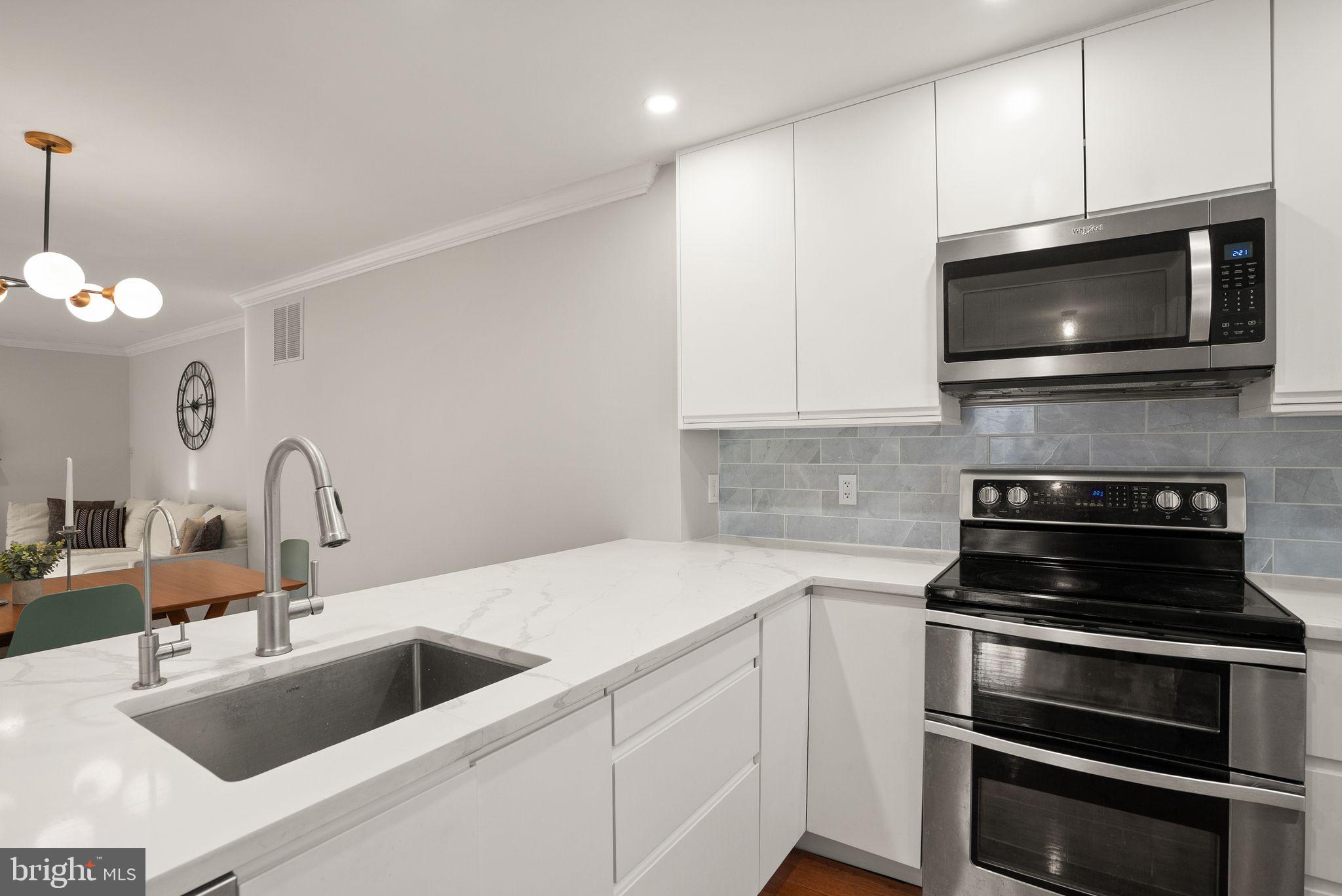 CENTREVILLE GREEN - Residential