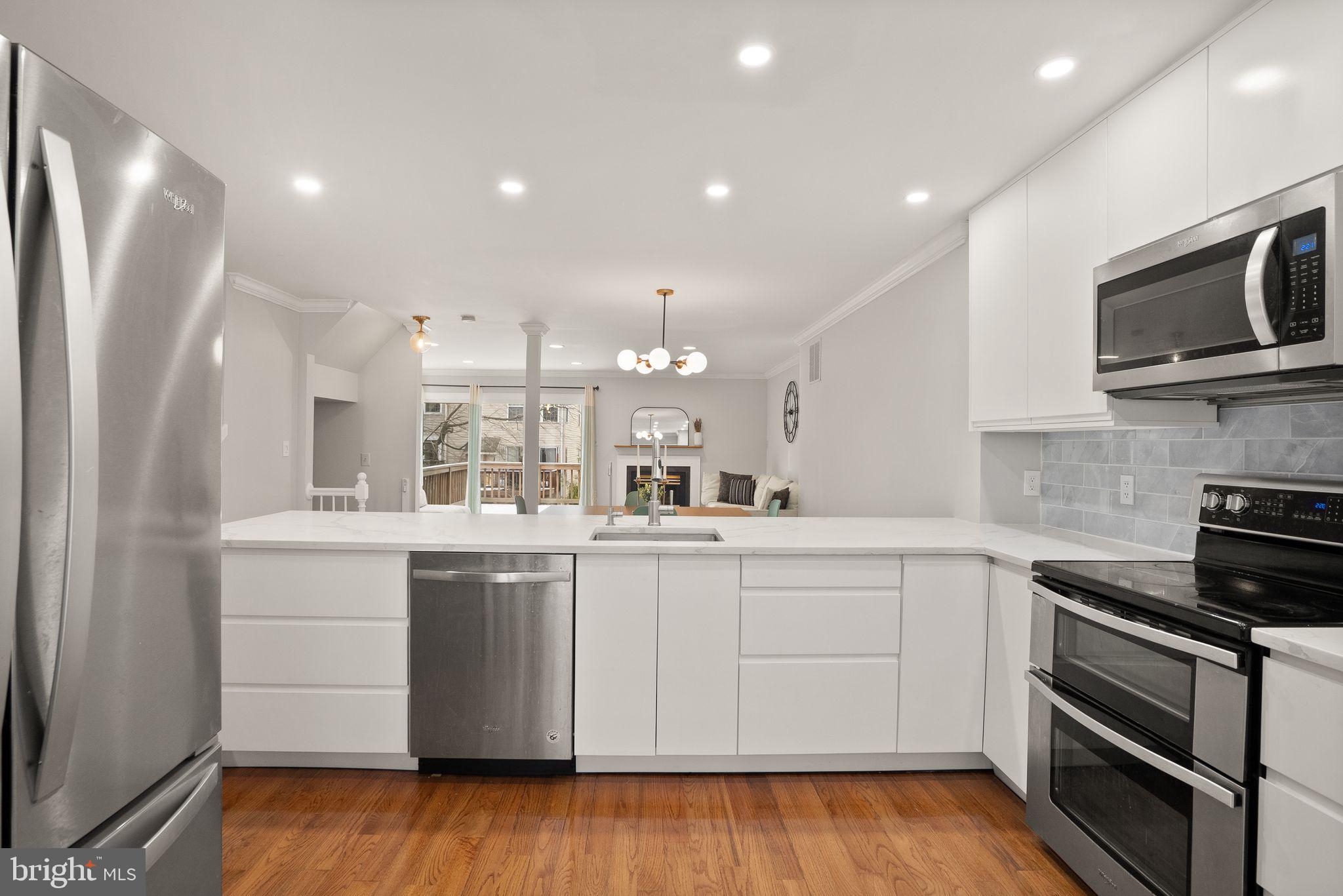 CENTREVILLE GREEN - Residential