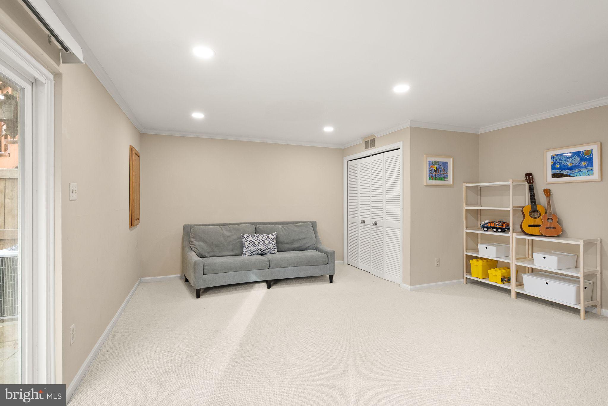 CENTREVILLE GREEN - Residential