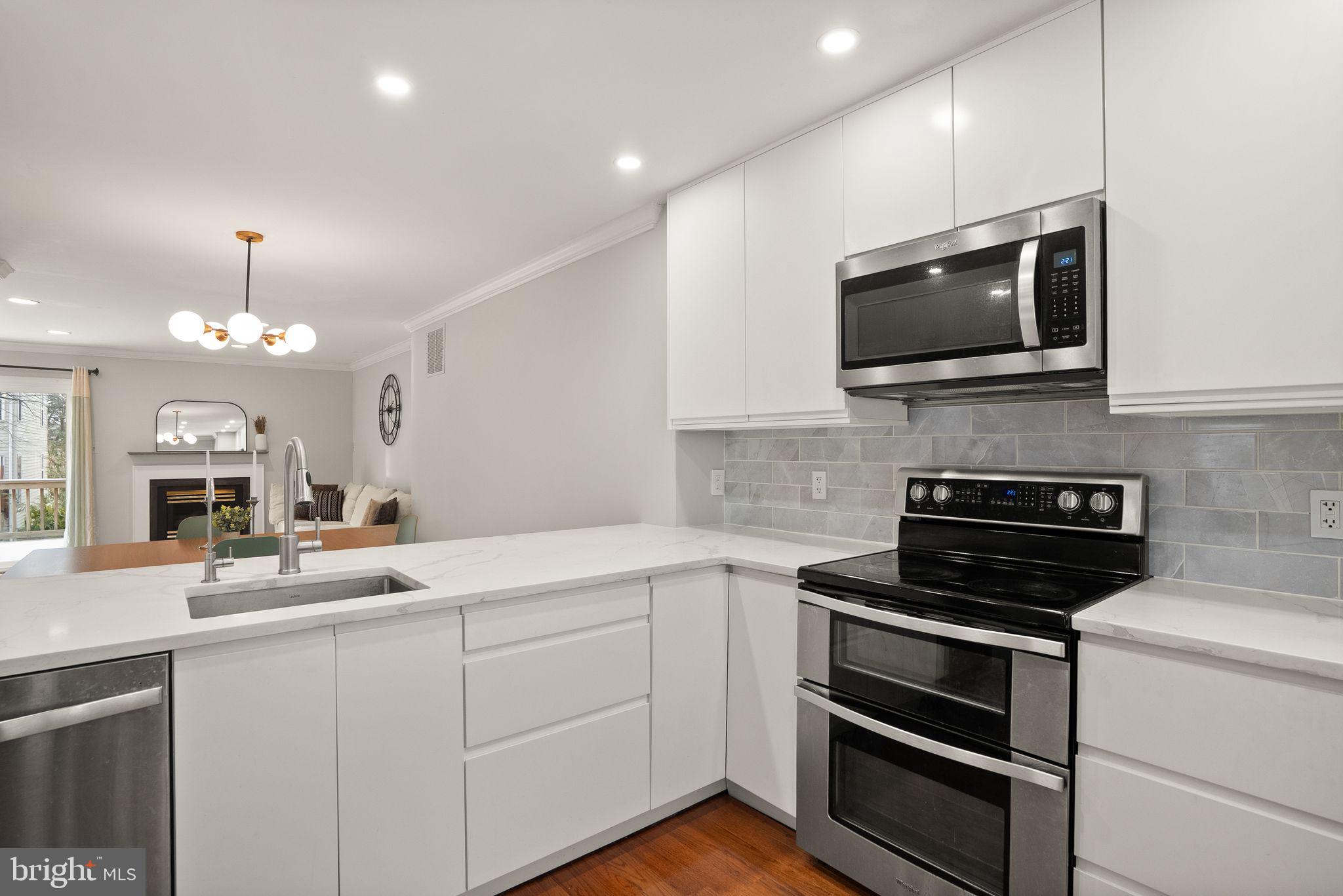 CENTREVILLE GREEN - Residential