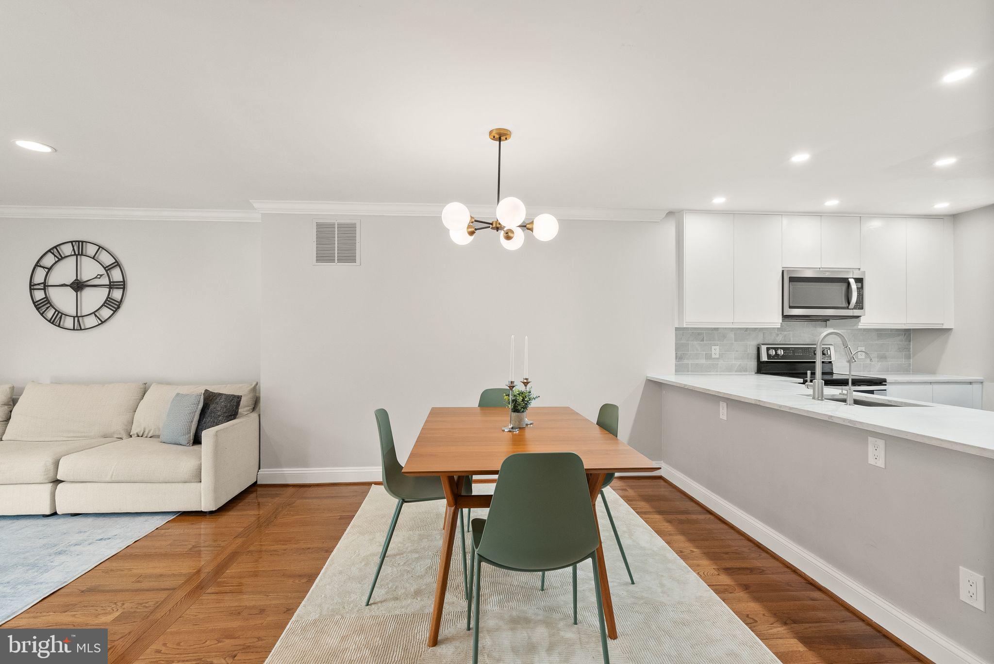 CENTREVILLE GREEN - Residential