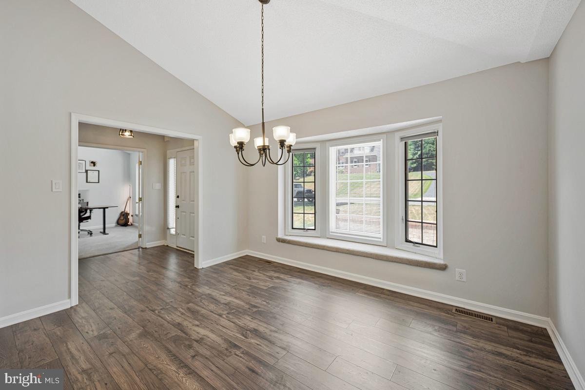 KINGS GRANT LA PLATA - Residential