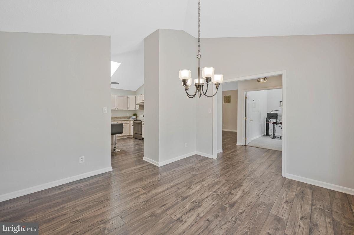 KINGS GRANT LA PLATA - Residential