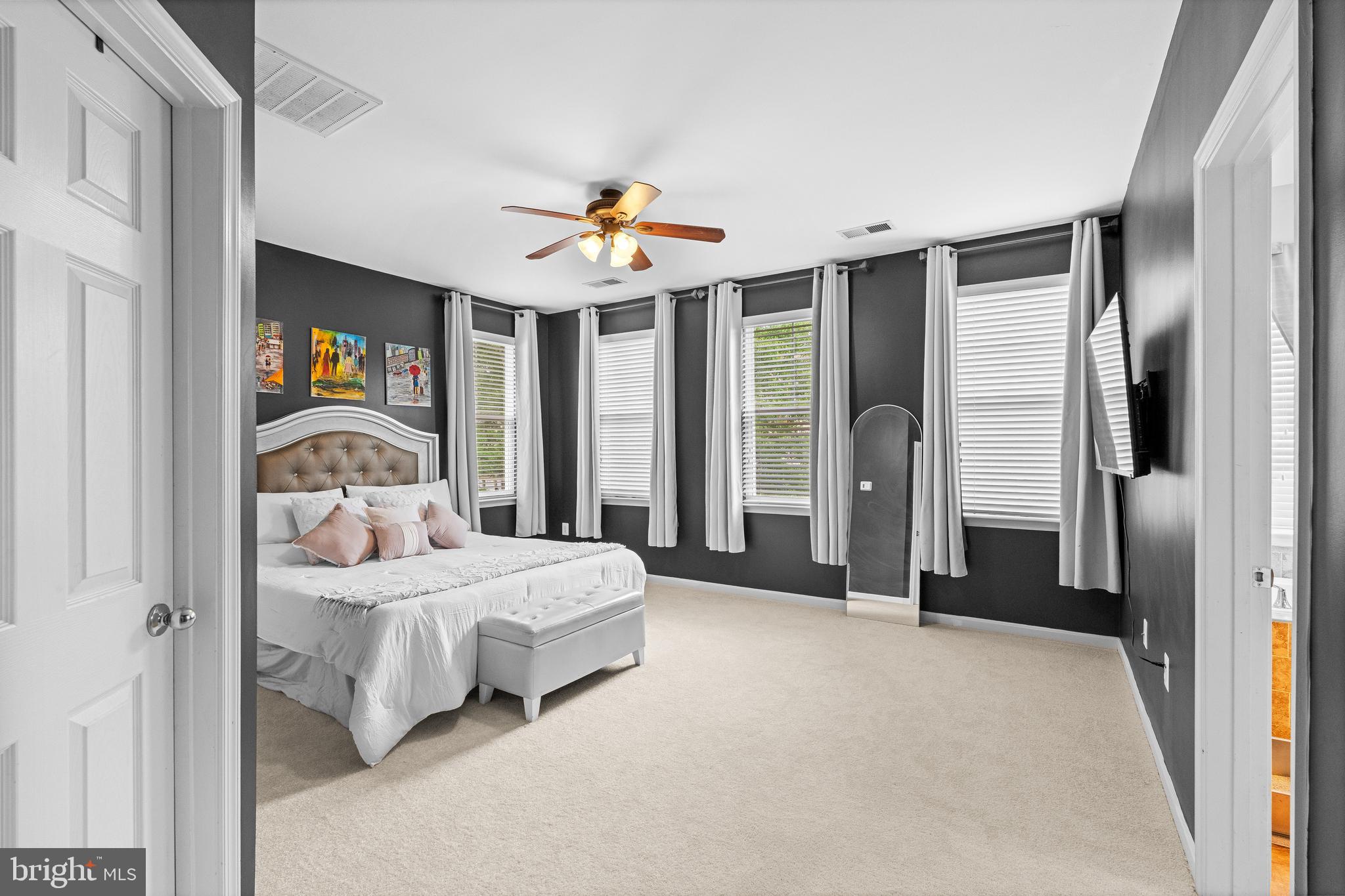 LAKE POINT ROUND HILL - Residential
