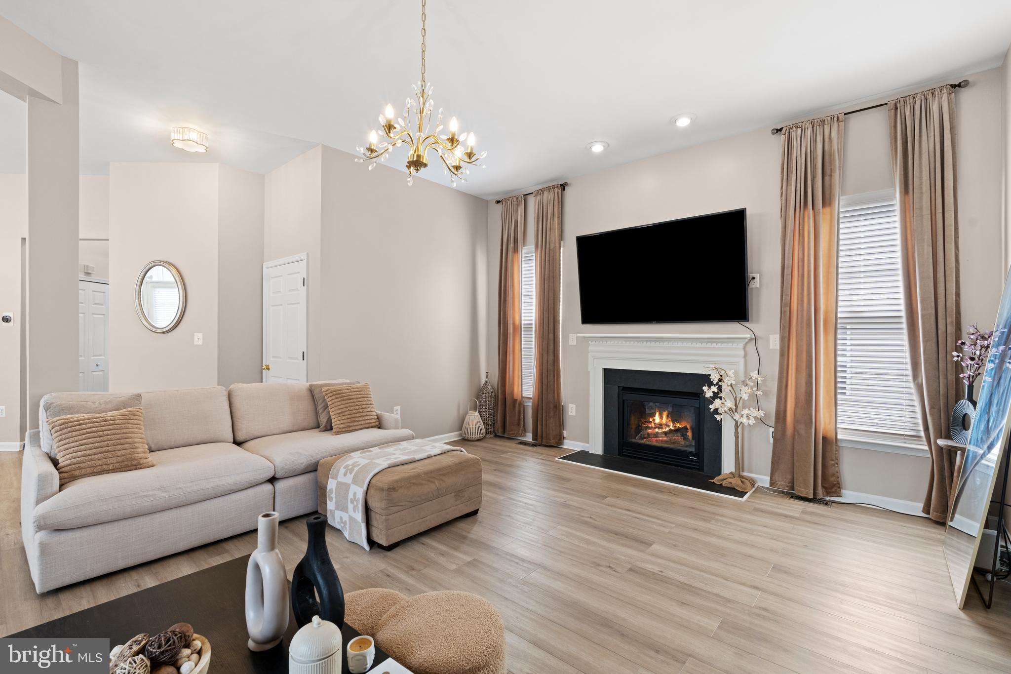 LAKE POINT ROUND HILL - Residential