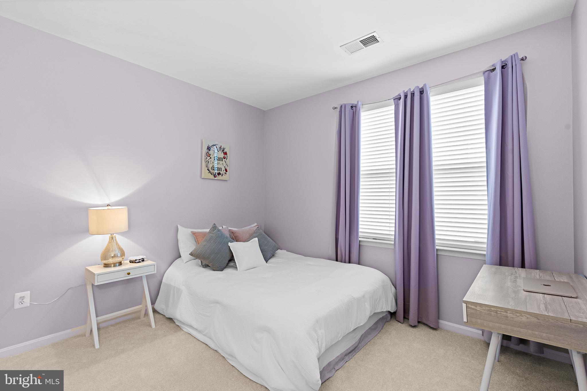 LAKE POINT ROUND HILL - Residential