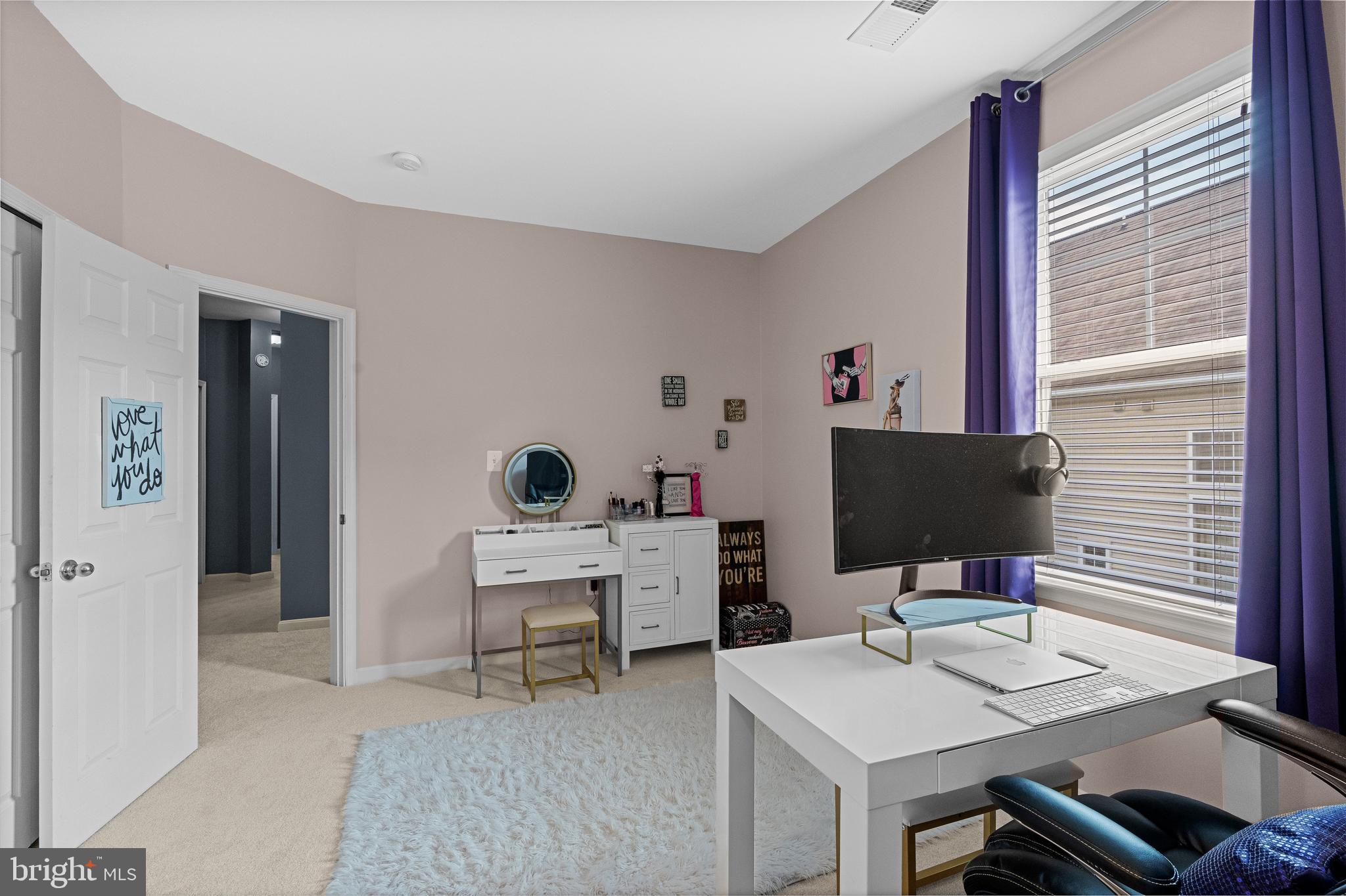 LAKE POINT ROUND HILL - Residential
