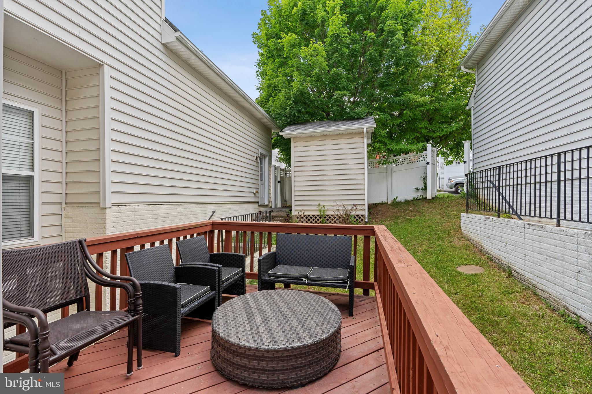 LAKE POINT ROUND HILL - Residential