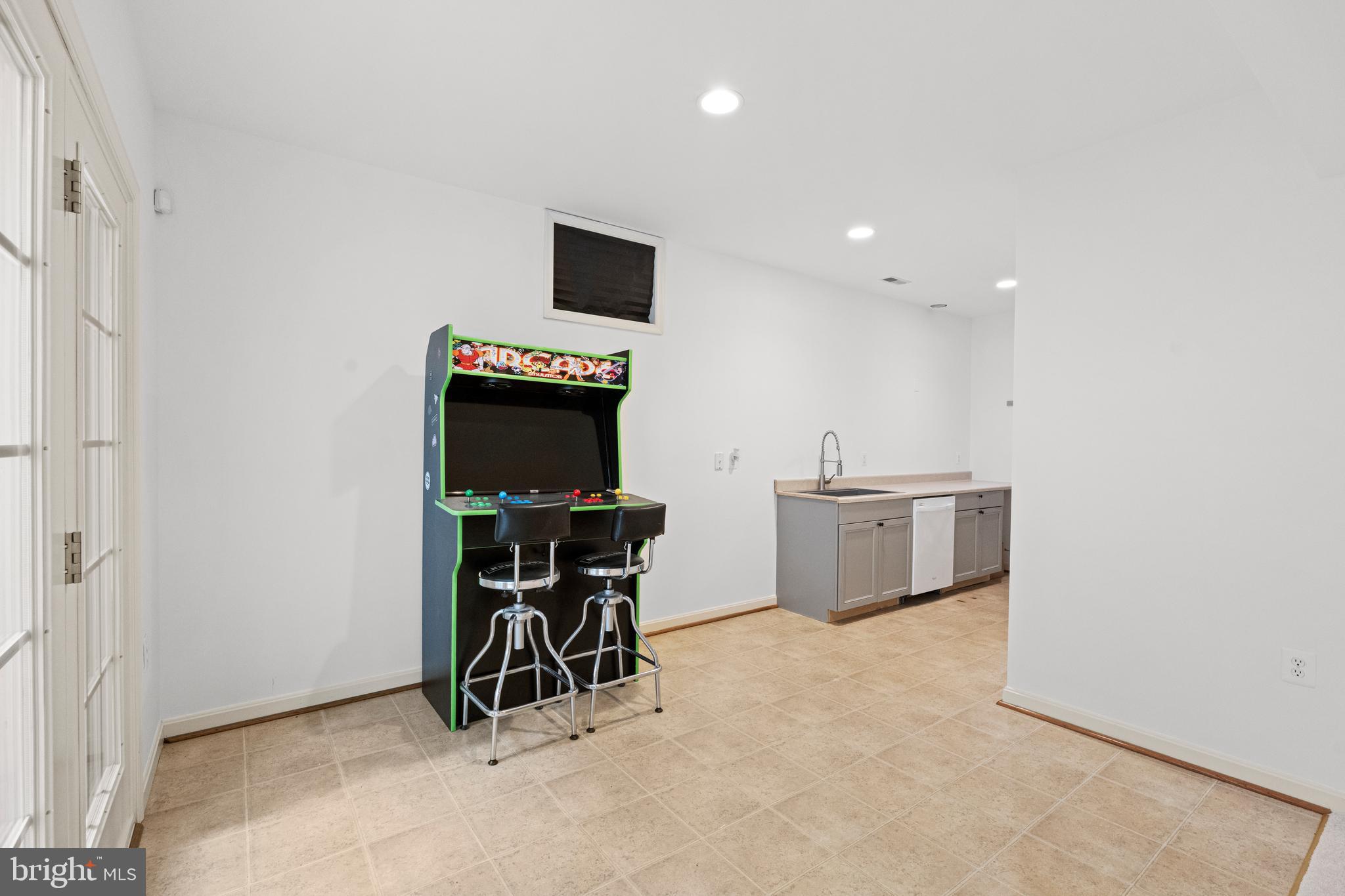 LAKE POINT ROUND HILL - Residential