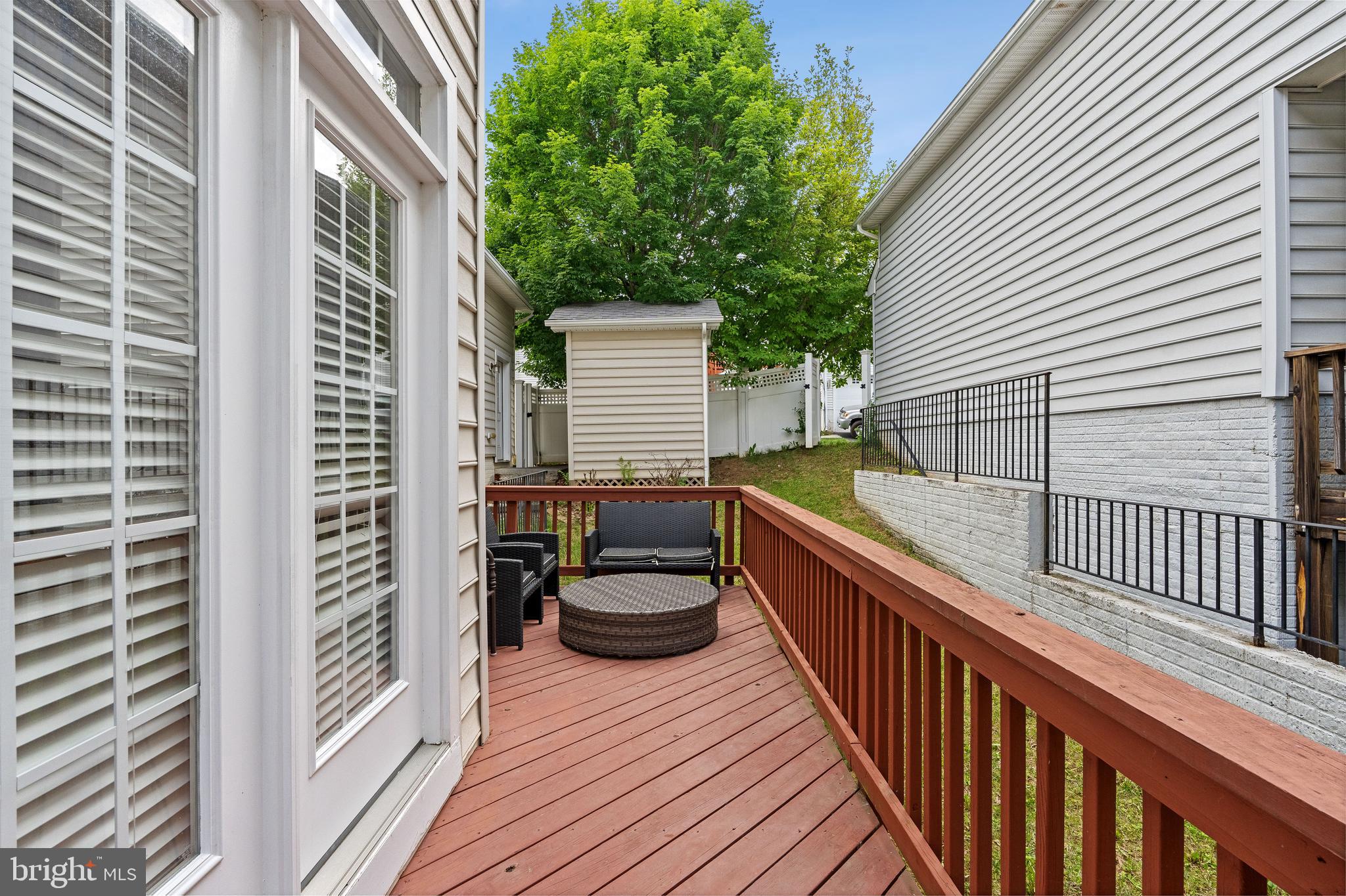 LAKE POINT ROUND HILL - Residential
