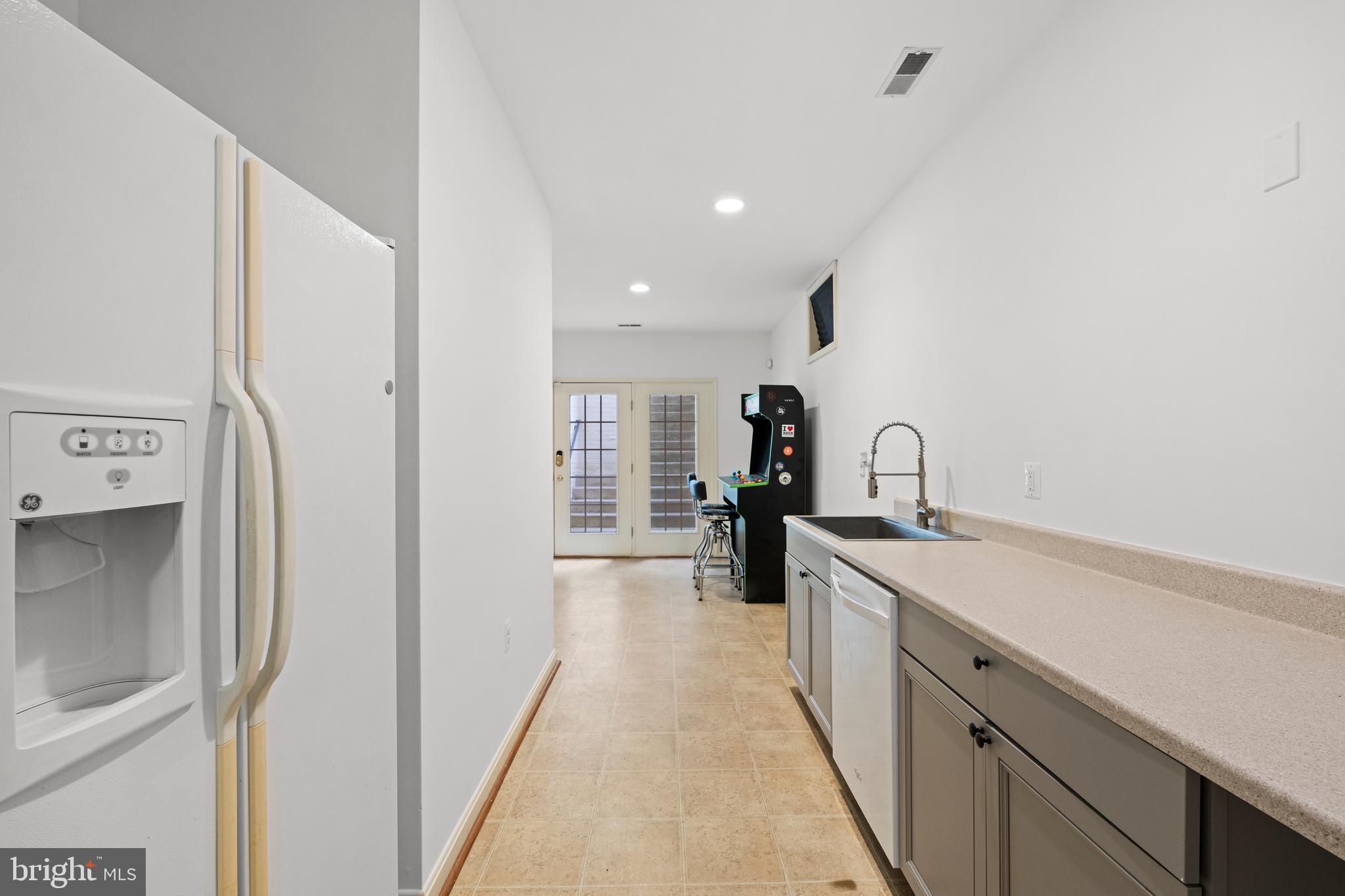 LAKE POINT ROUND HILL - Residential