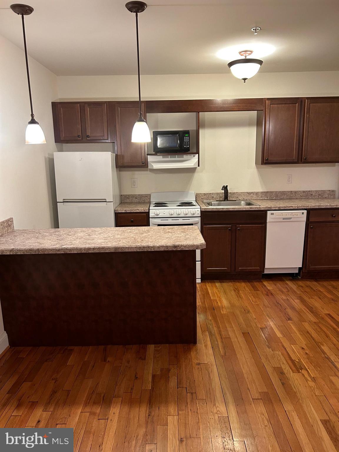 WINCHESTER HISTORIC DISTRICT - Residential Lease