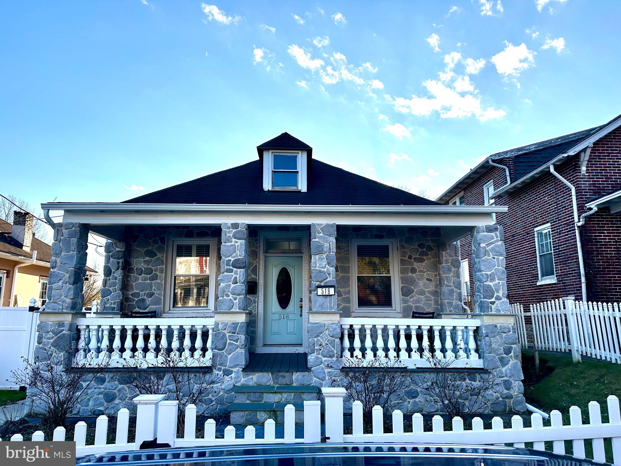 CABBAGE HILL - Residential