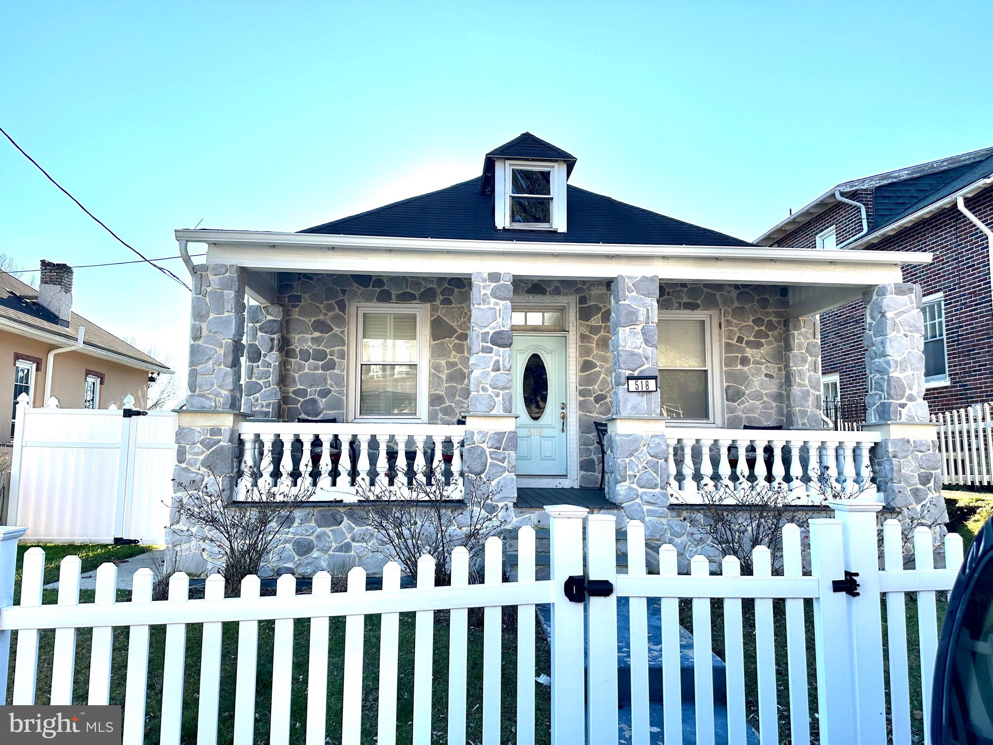 CABBAGE HILL - Residential